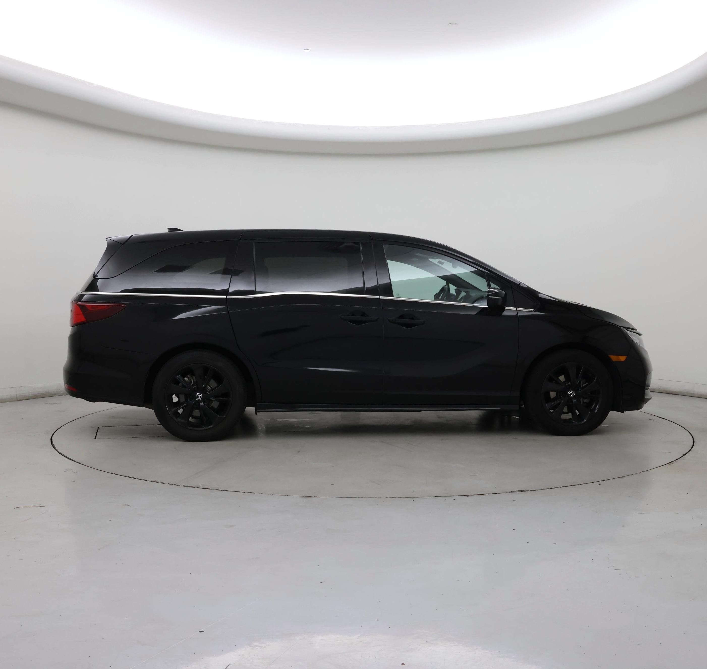 Thumbnail: 2023 Honda Odyssey - 7