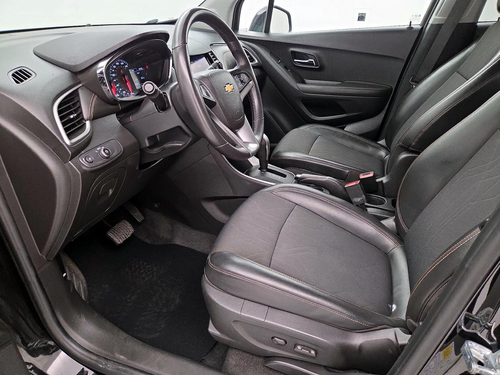Power Seat(s) & Side Airbags