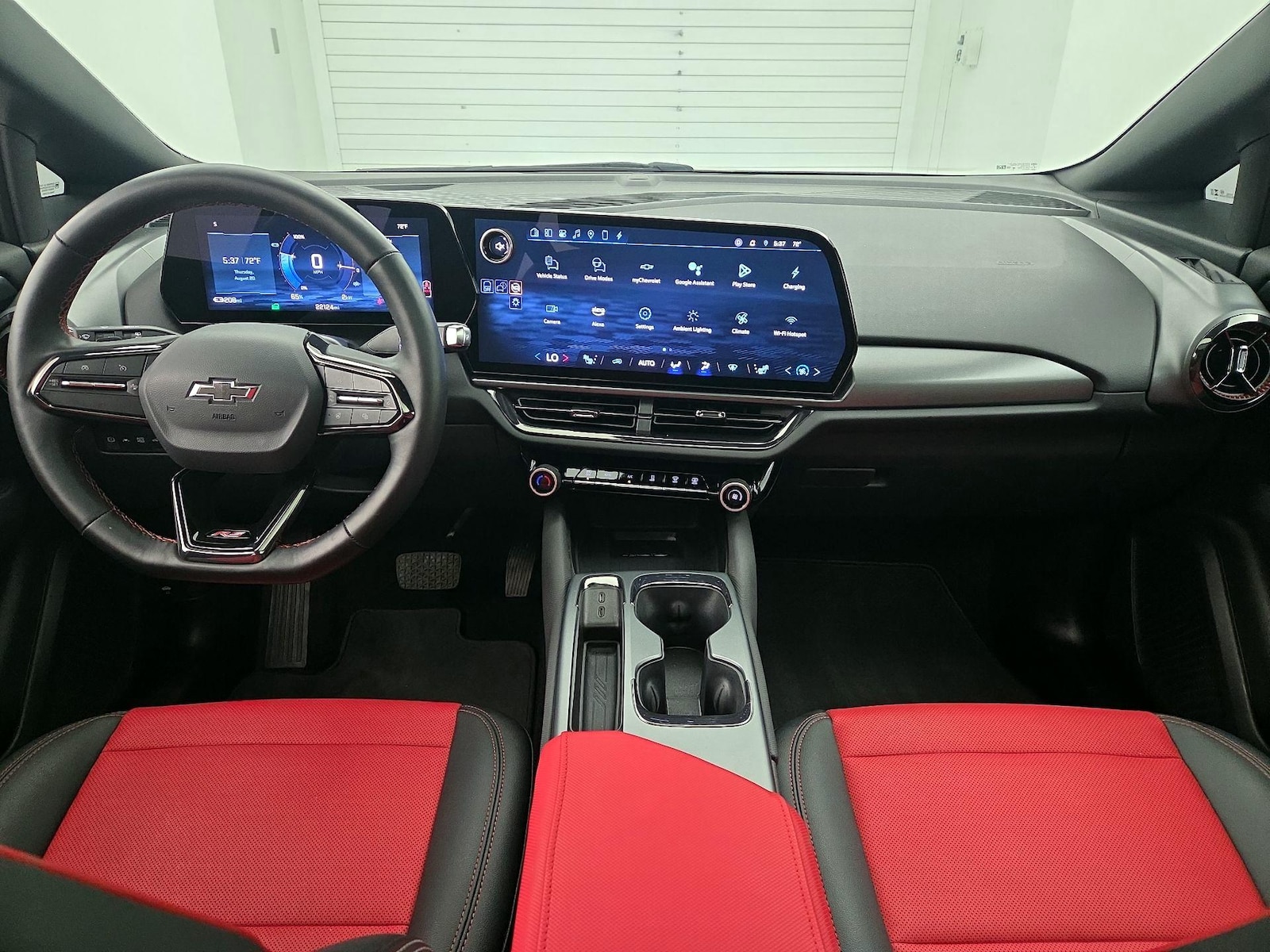 2025 Chevrolet Equinox EV RS - Photo 10