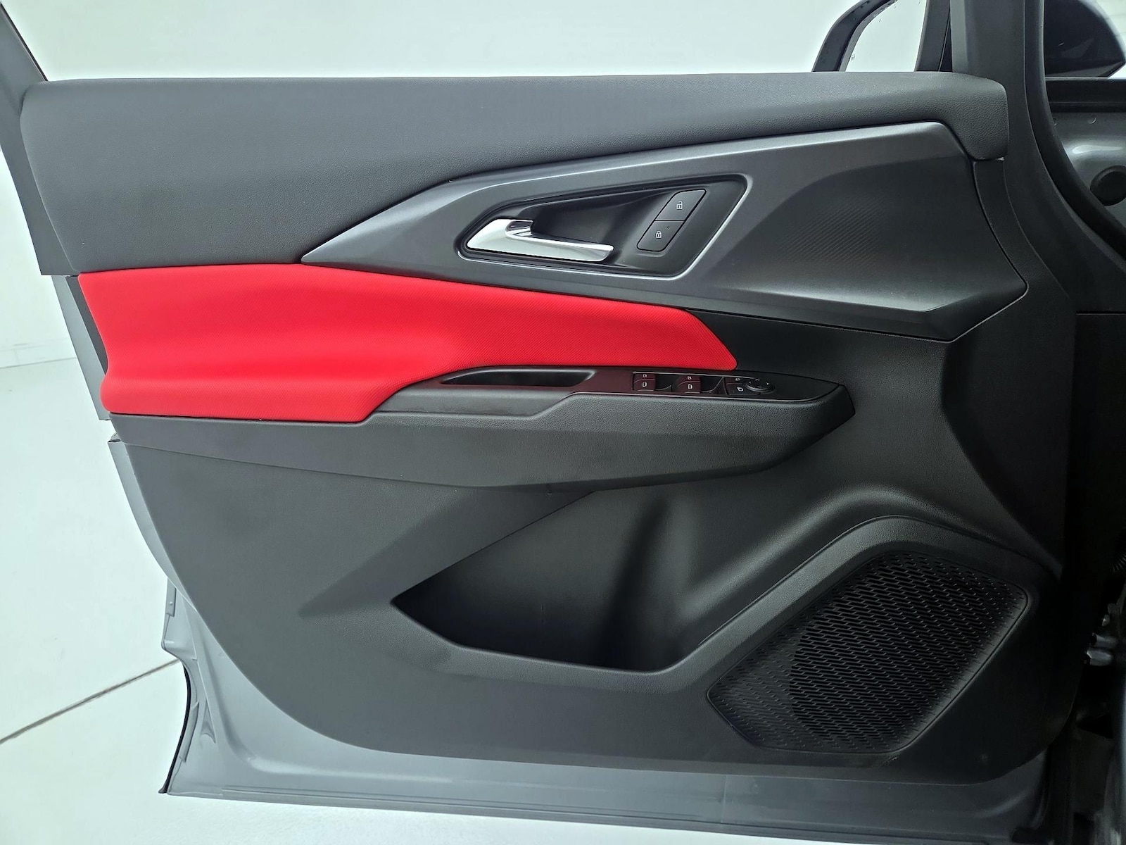 2025 Chevrolet Equinox EV RS - Photo 13
