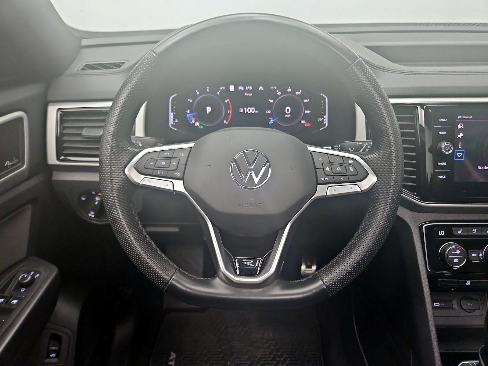 2023 Volkswagen Atlas Cross Sport SEL Premium R-Line - Photo 11