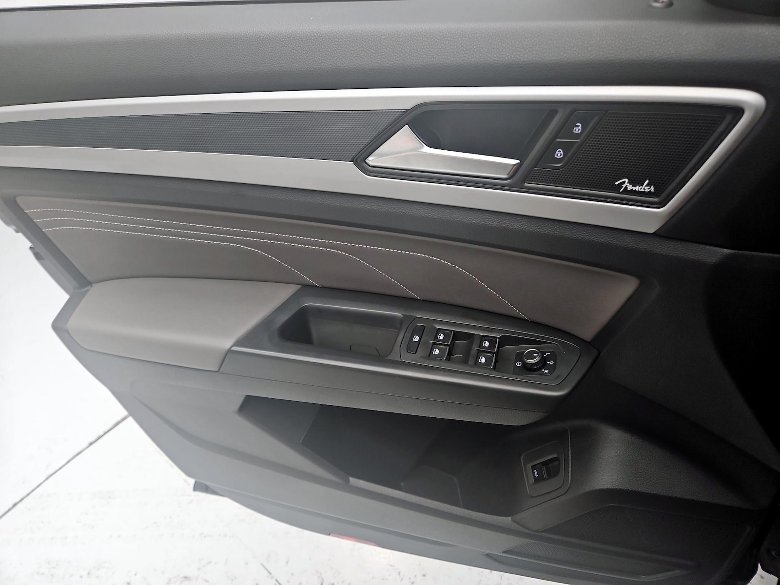 2023 Volkswagen Atlas Cross Sport SEL Premium R-Line - Photo 13