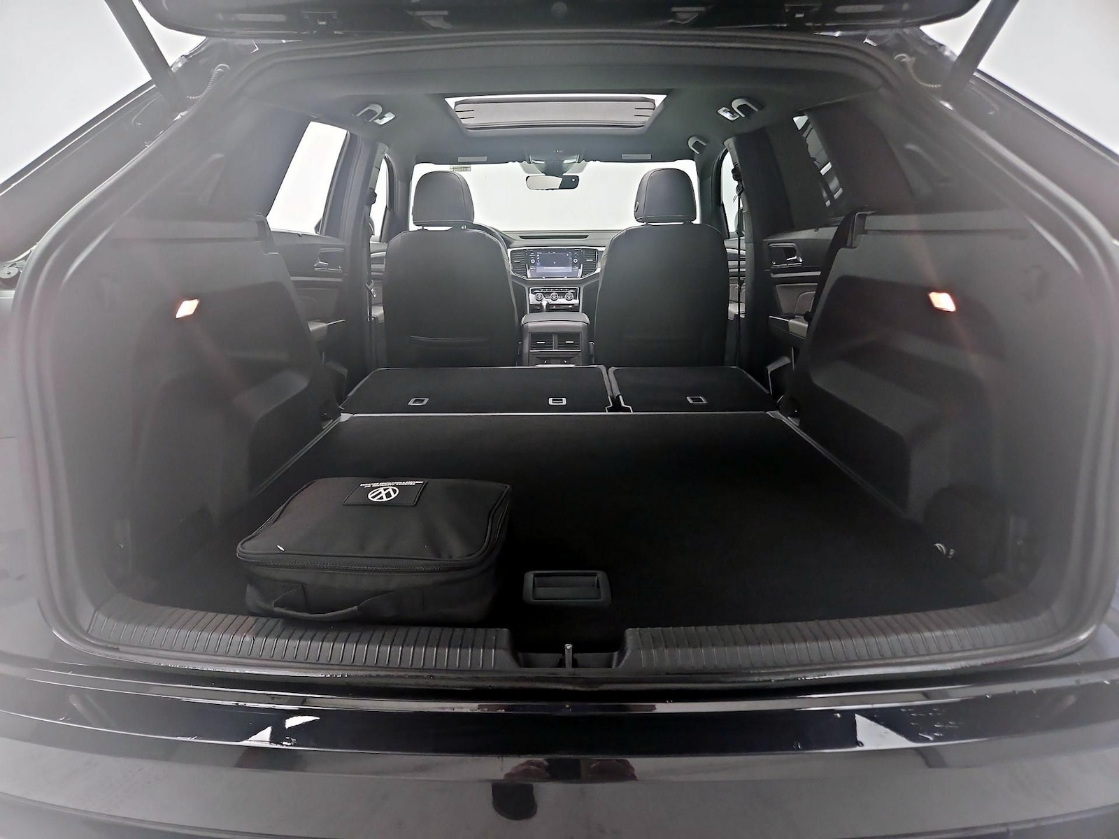 2023 Volkswagen Atlas Cross Sport SEL Premium R-Line - Photo 24
