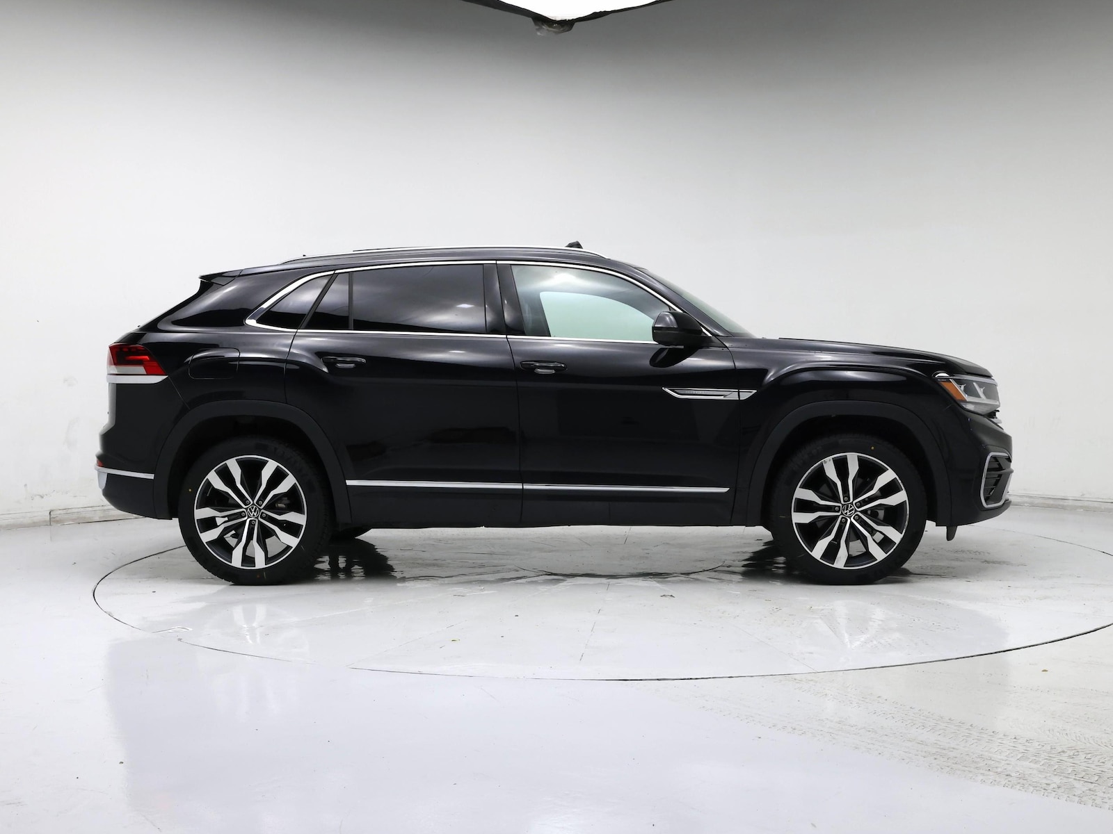 2023 Volkswagen Atlas Cross Sport SEL Premium R-Line - Photo 8