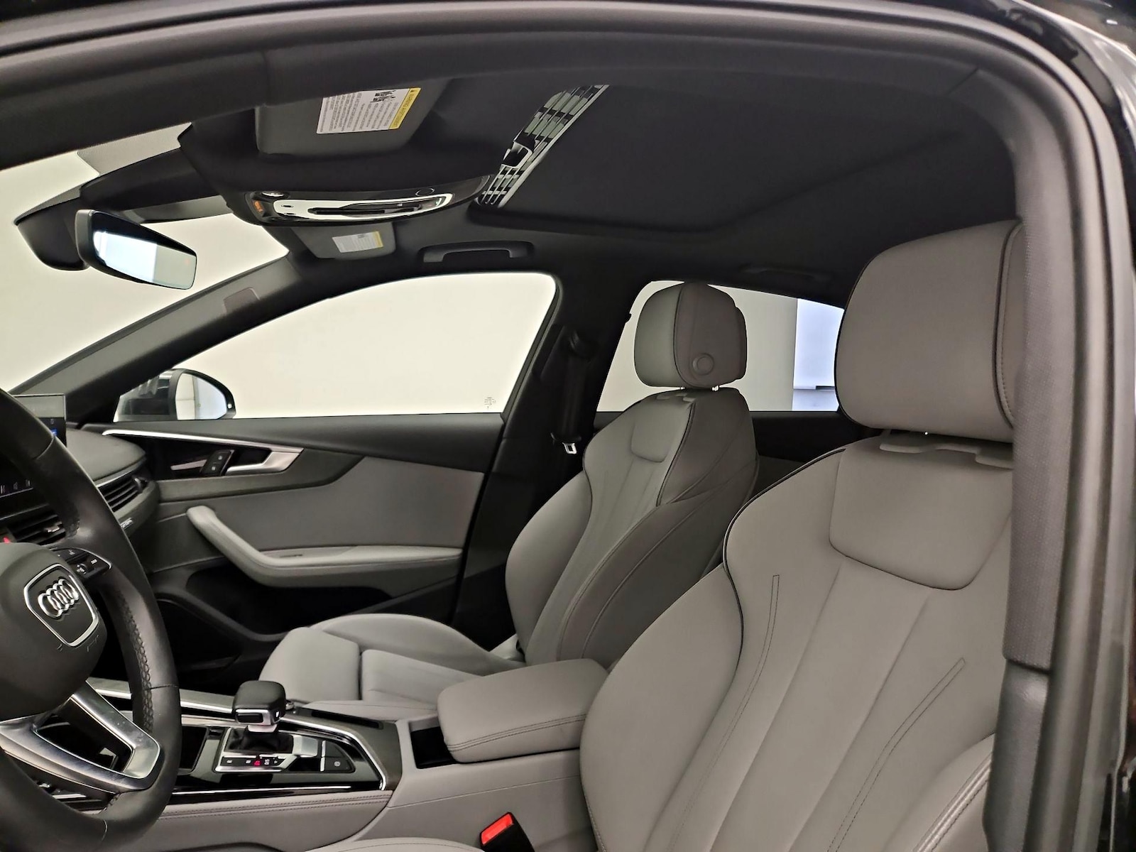 Sunroof(s) & Overhead Airbags