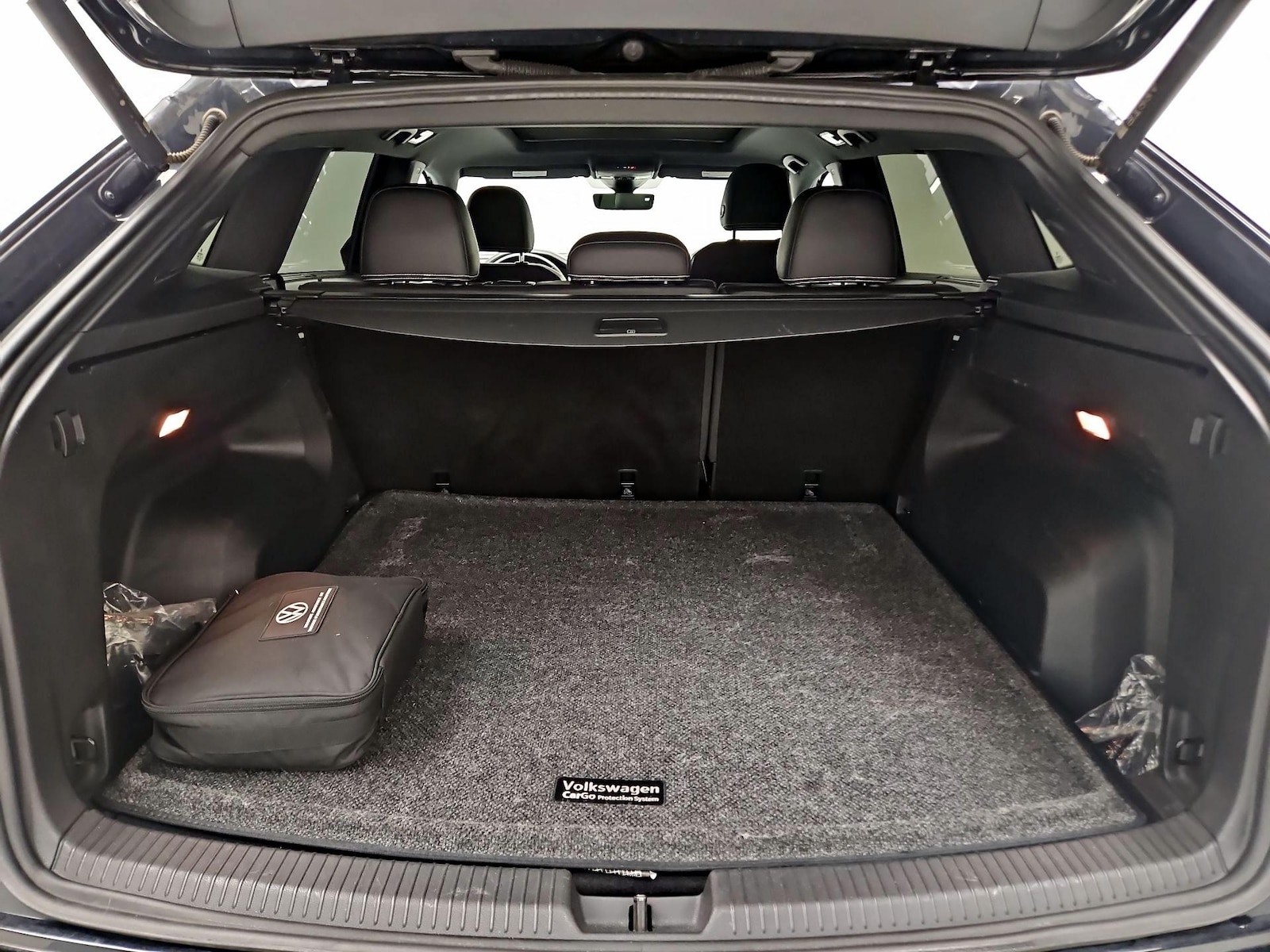 2023 Volkswagen Atlas Cross Sport SEL Premium R-Line - Photo 22