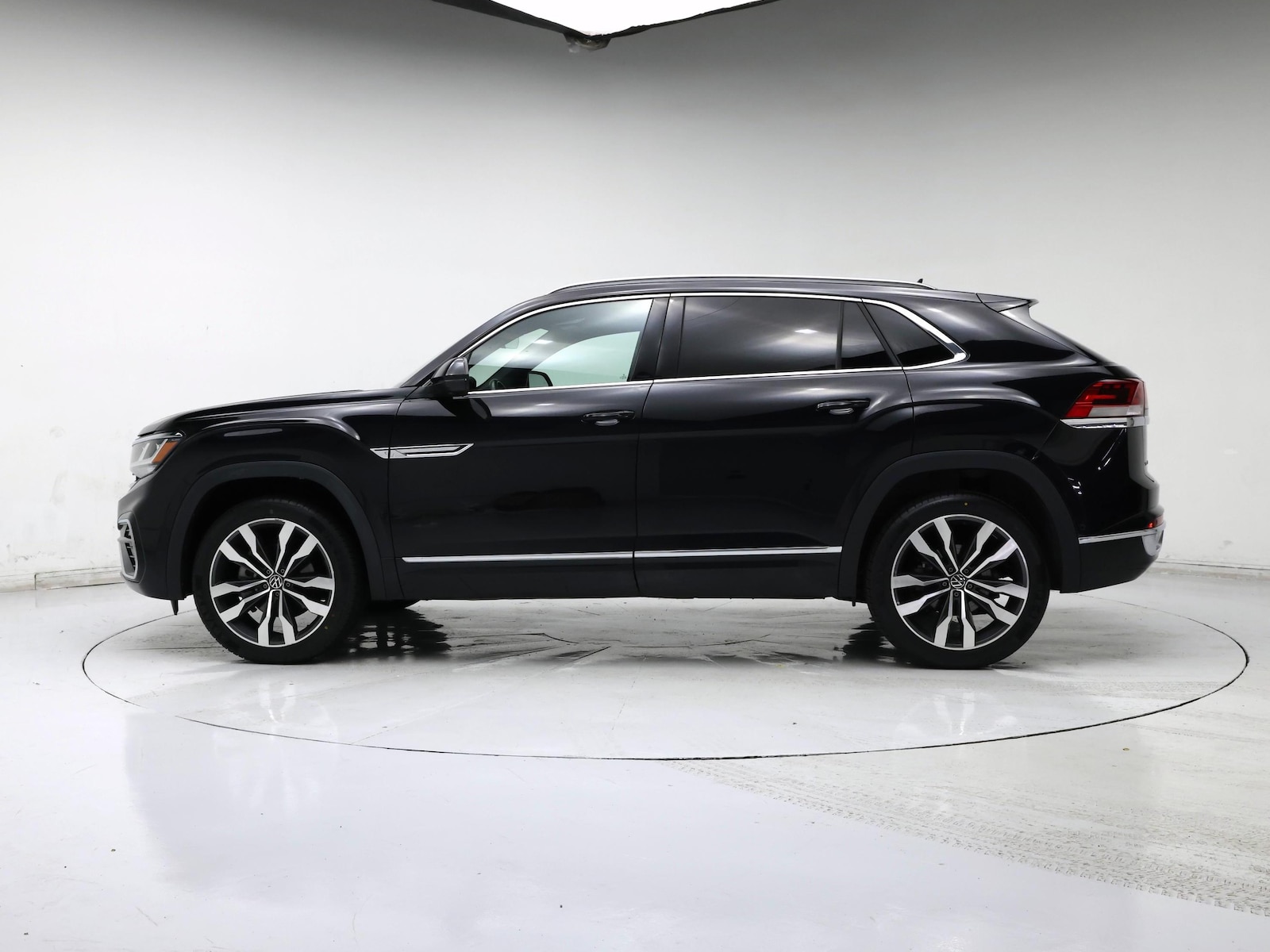 2023 Volkswagen Atlas Cross Sport SEL Premium R-Line - Photo 4