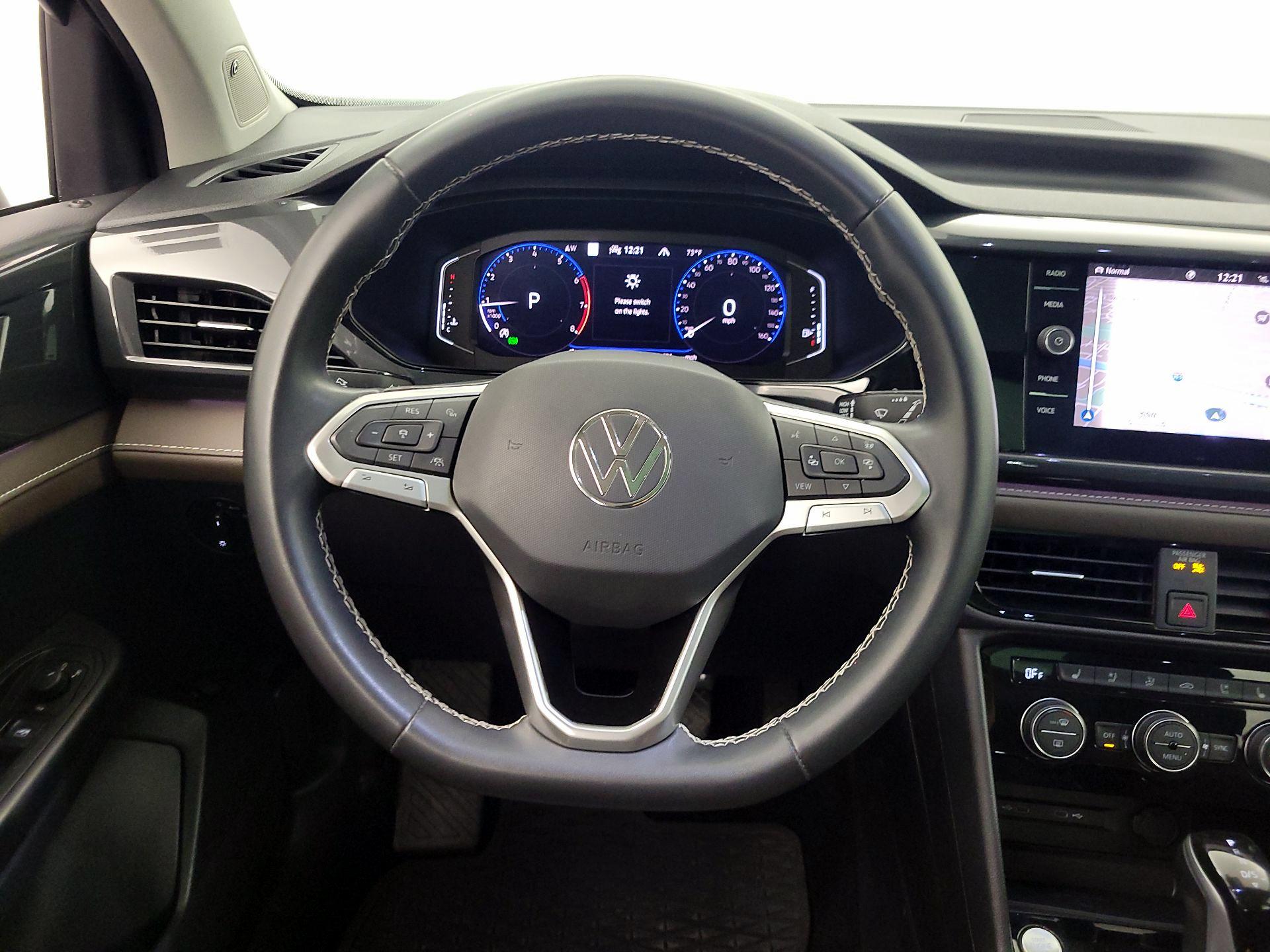 Thumbnail: 2023 Volkswagen Taos - 10