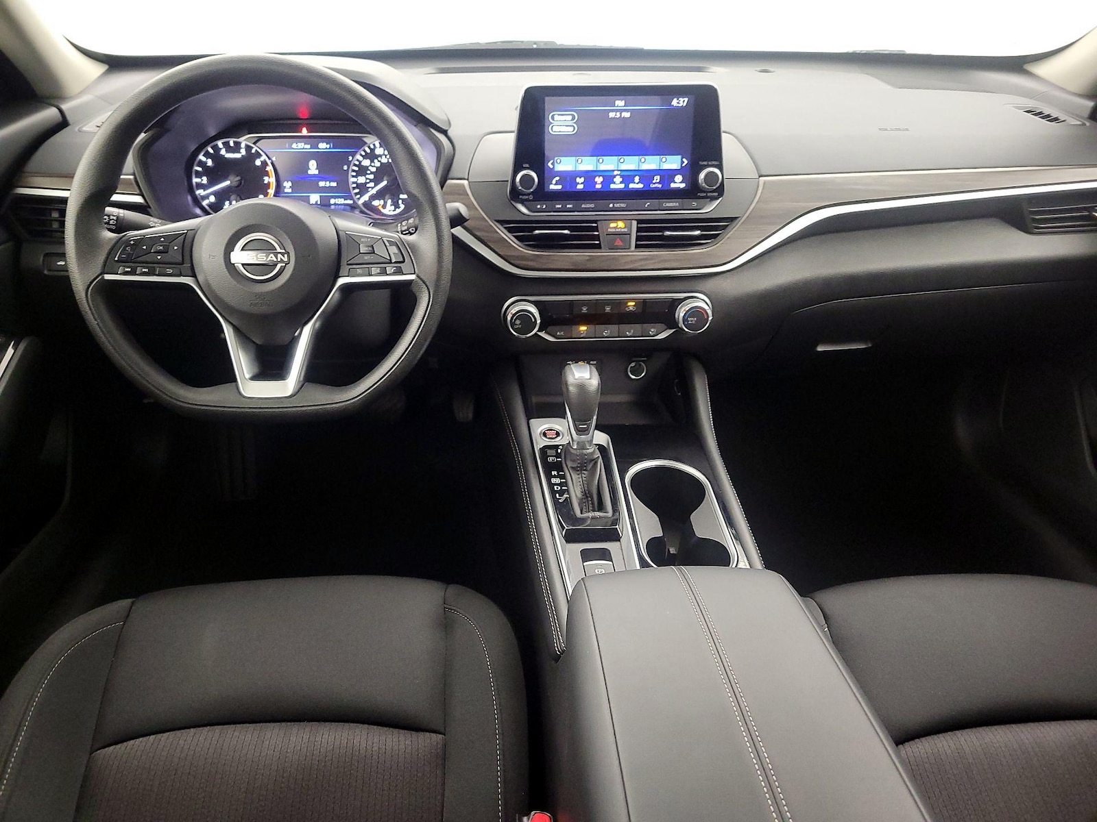 2023 Nissan Altima SV - Photo 10