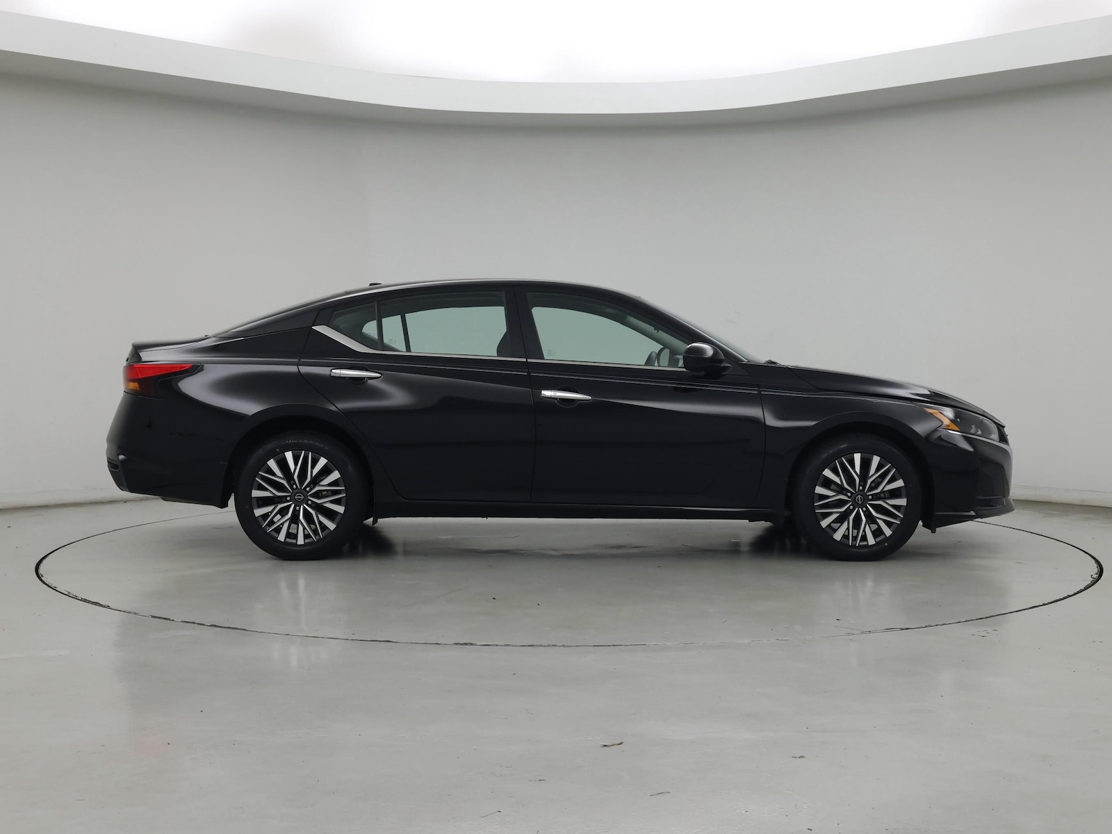 2023 Nissan Altima SV - Photo 8