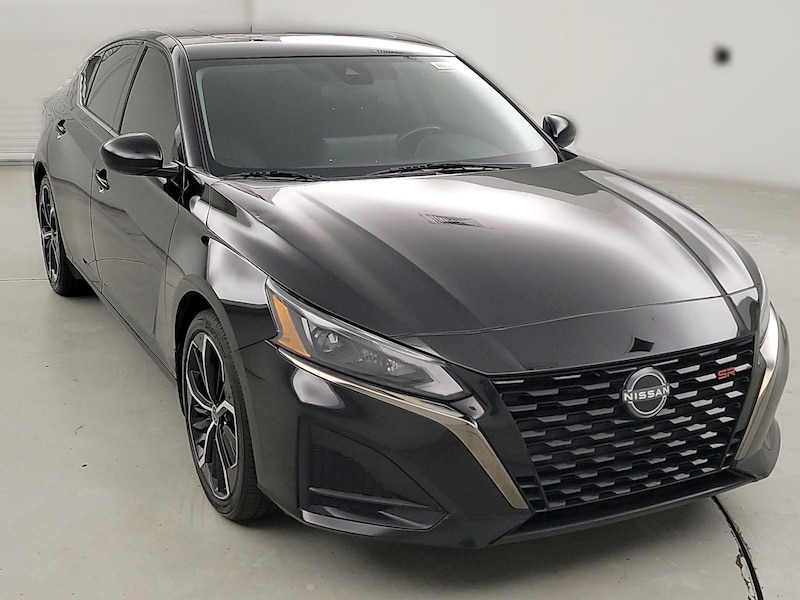 2023 Nissan Altima SR
