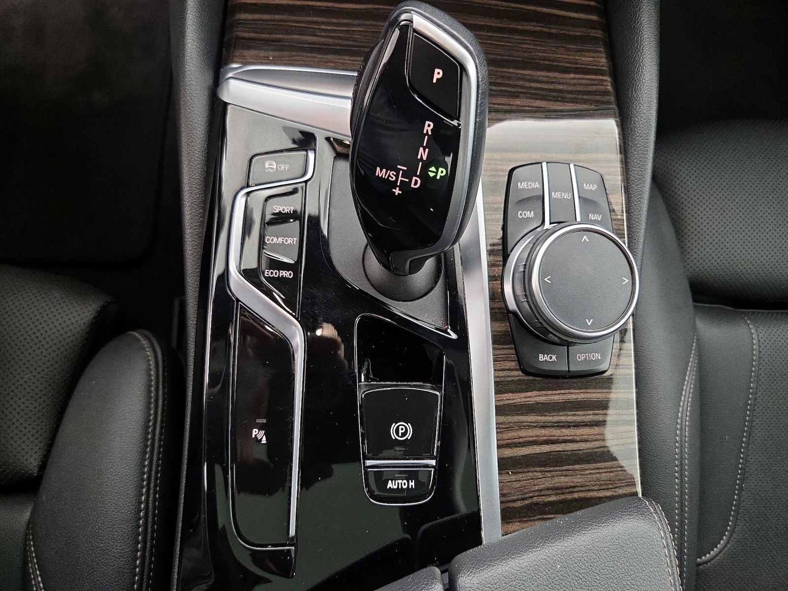 2023 BMW 5 Series 530i - Photo 19