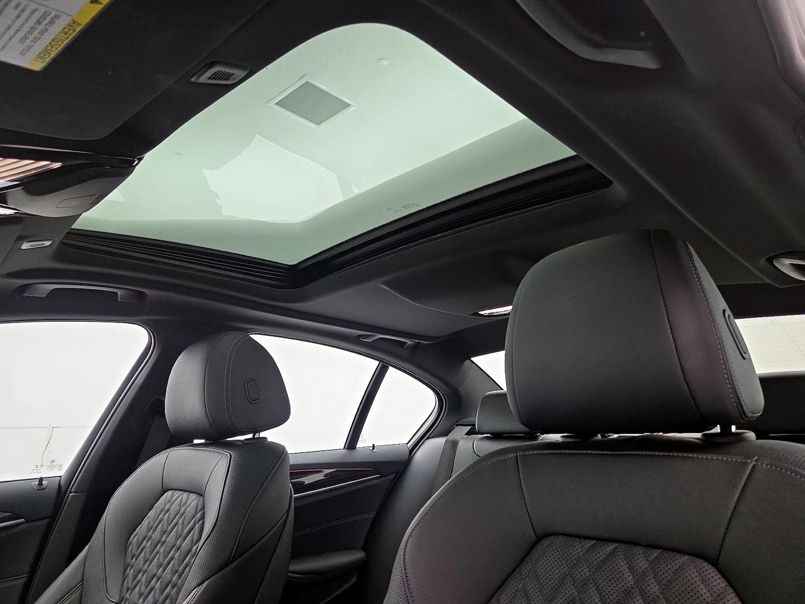 2023 BMW 5 Series 530i - Photo 21
