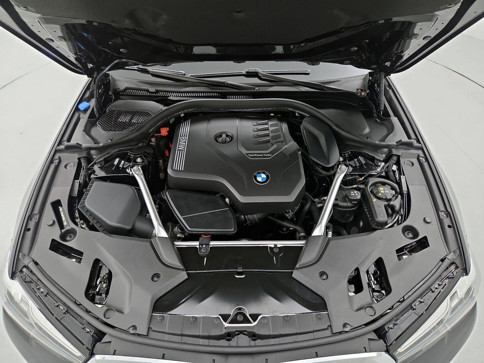 2023 BMW 5 Series 530i - Photo 24