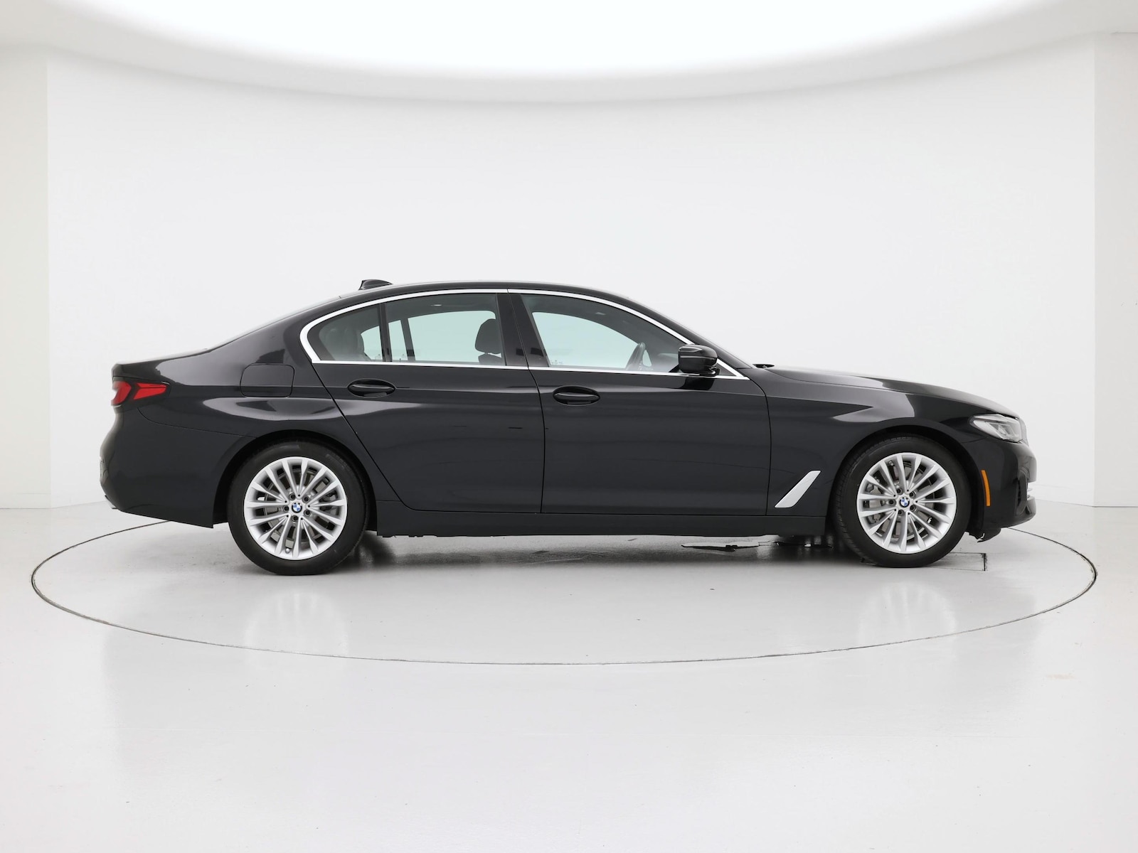 2023 BMW 5 Series 530i - Photo 8