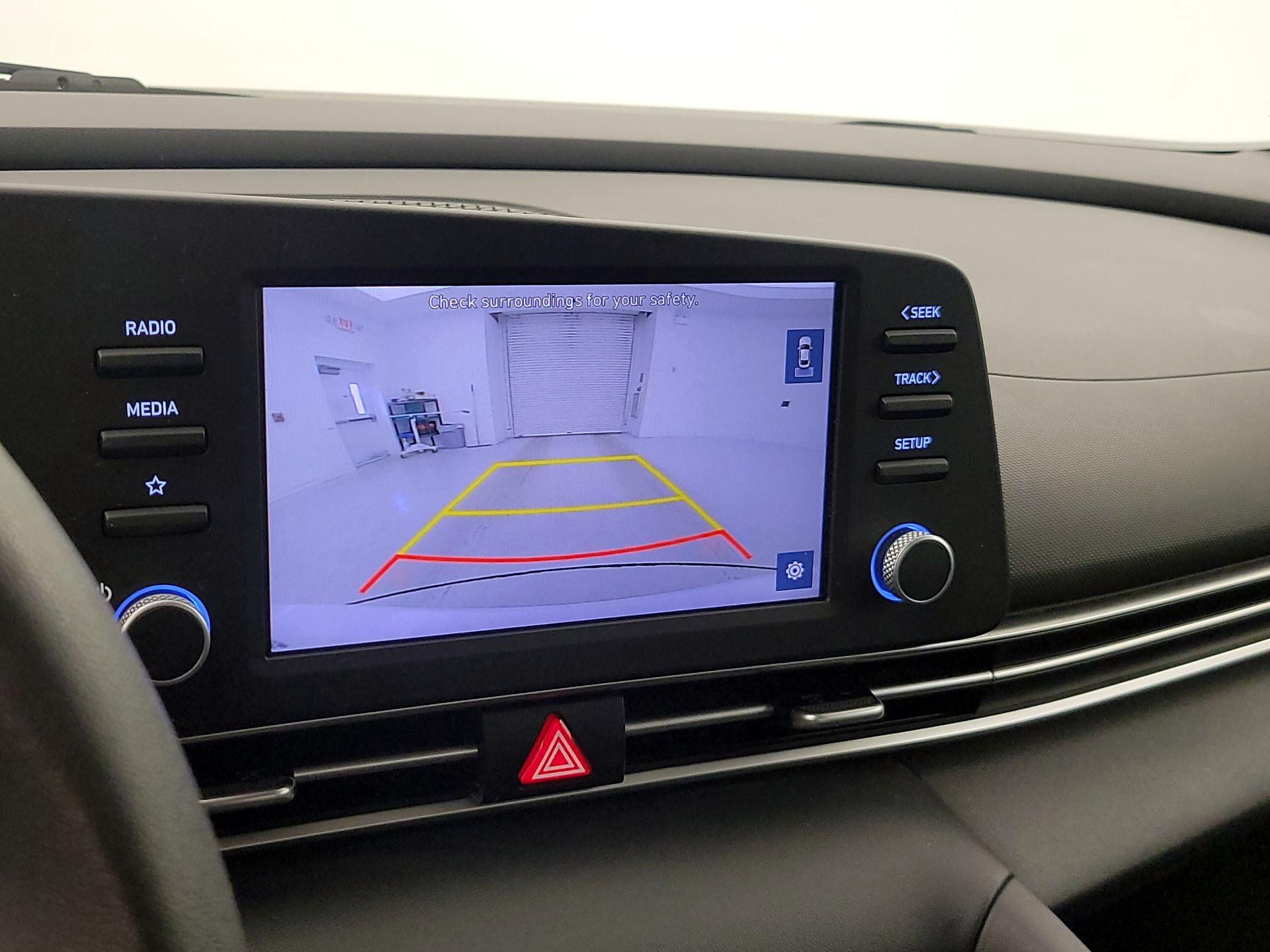Thumbnail: 2022 Hyundai Elantra - 14