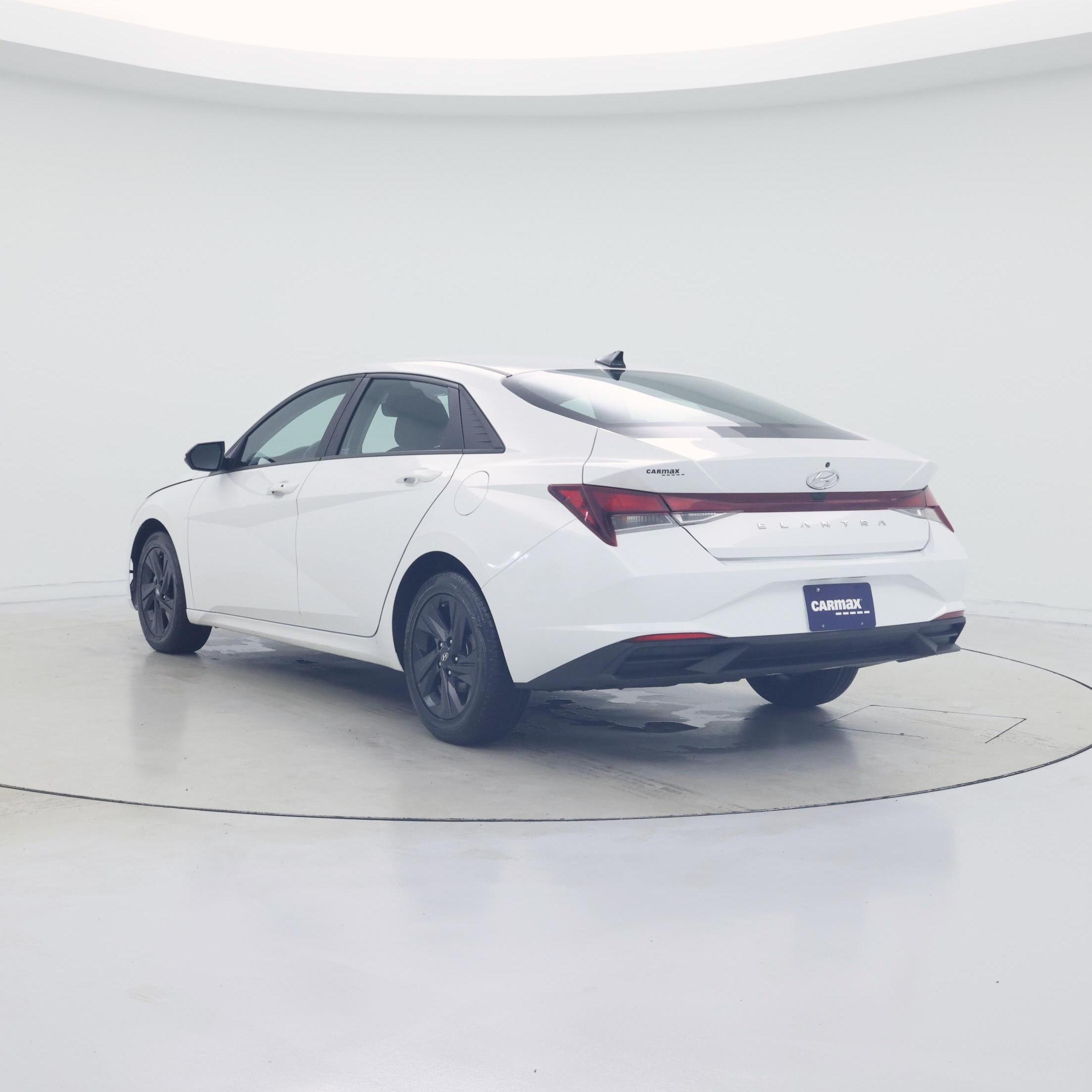 Thumbnail: 2022 Hyundai Elantra - 2