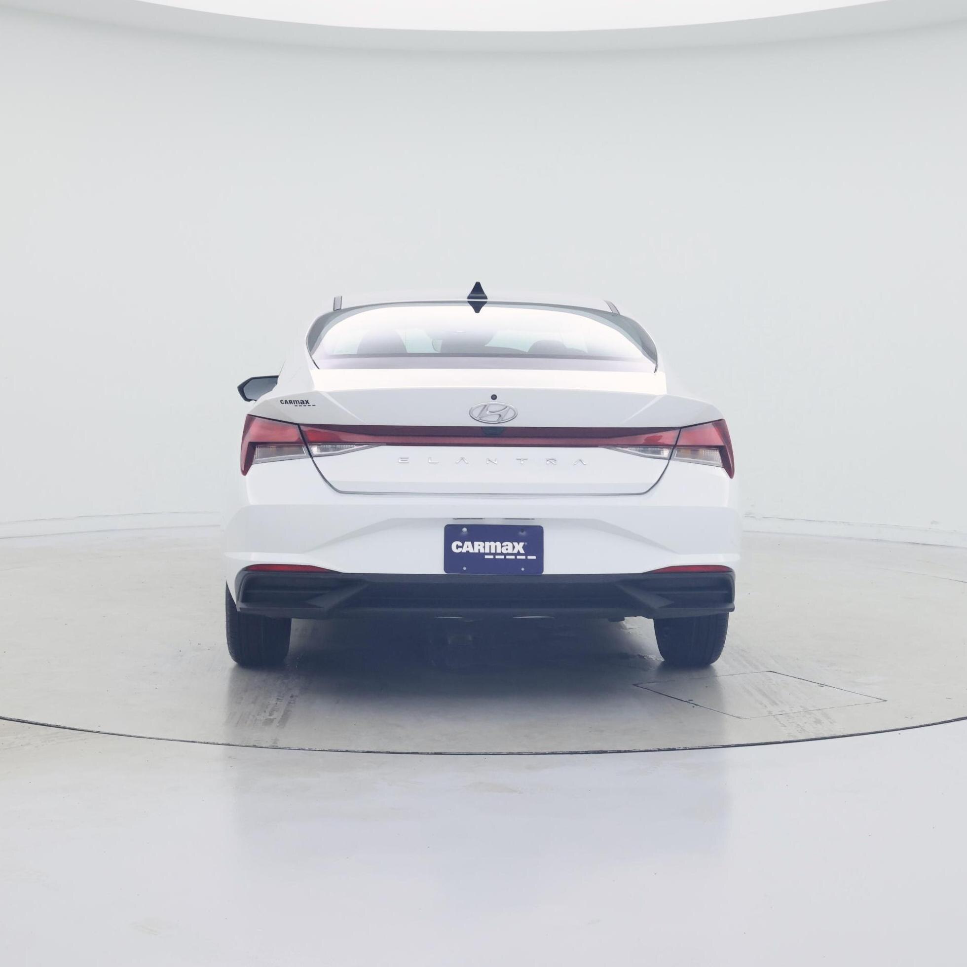Thumbnail: 2022 Hyundai Elantra - 6