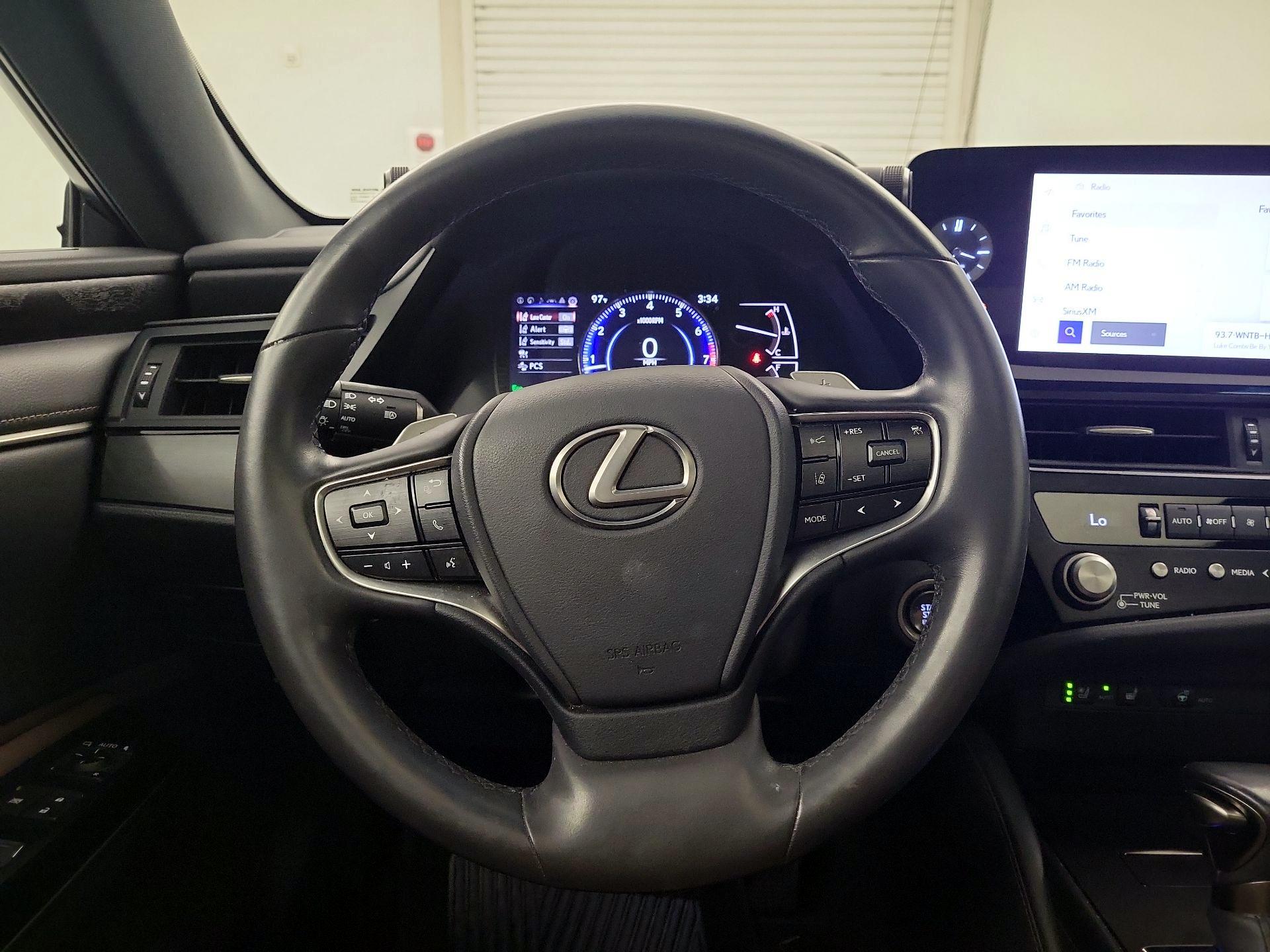 Thumbnail: 2023 Lexus ES - 10