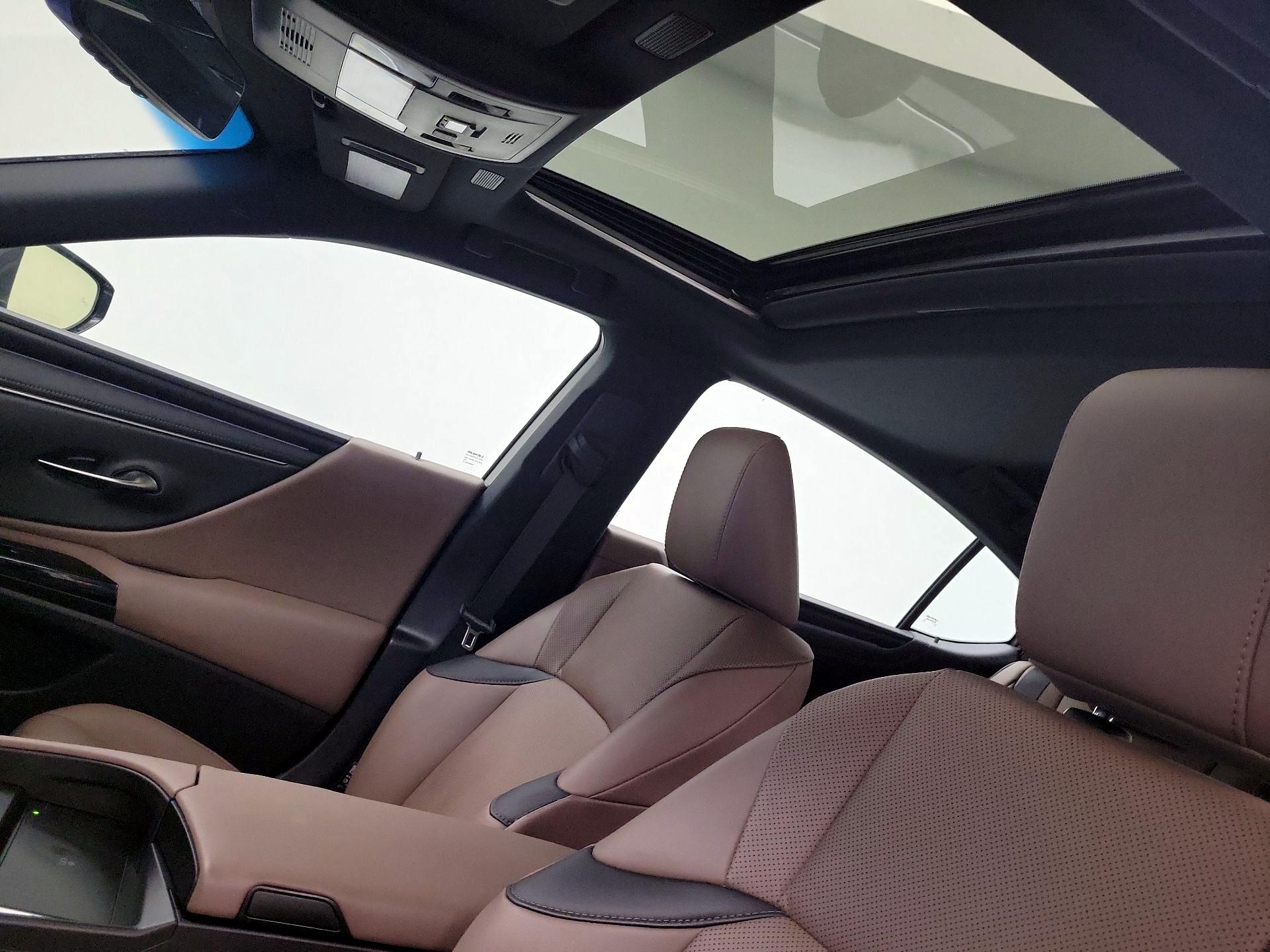 Thumbnail: 2023 Lexus ES - 19