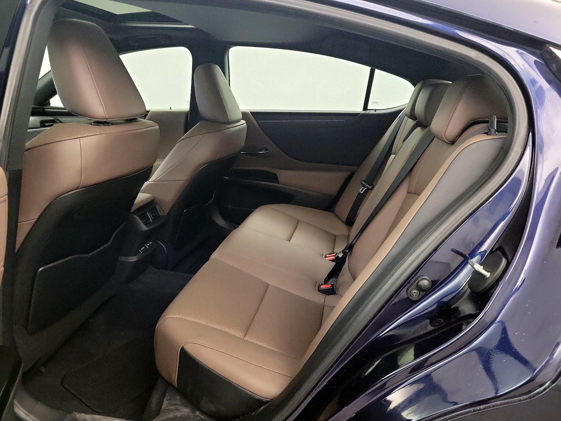 Thumbnail: 2023 Lexus ES - 20