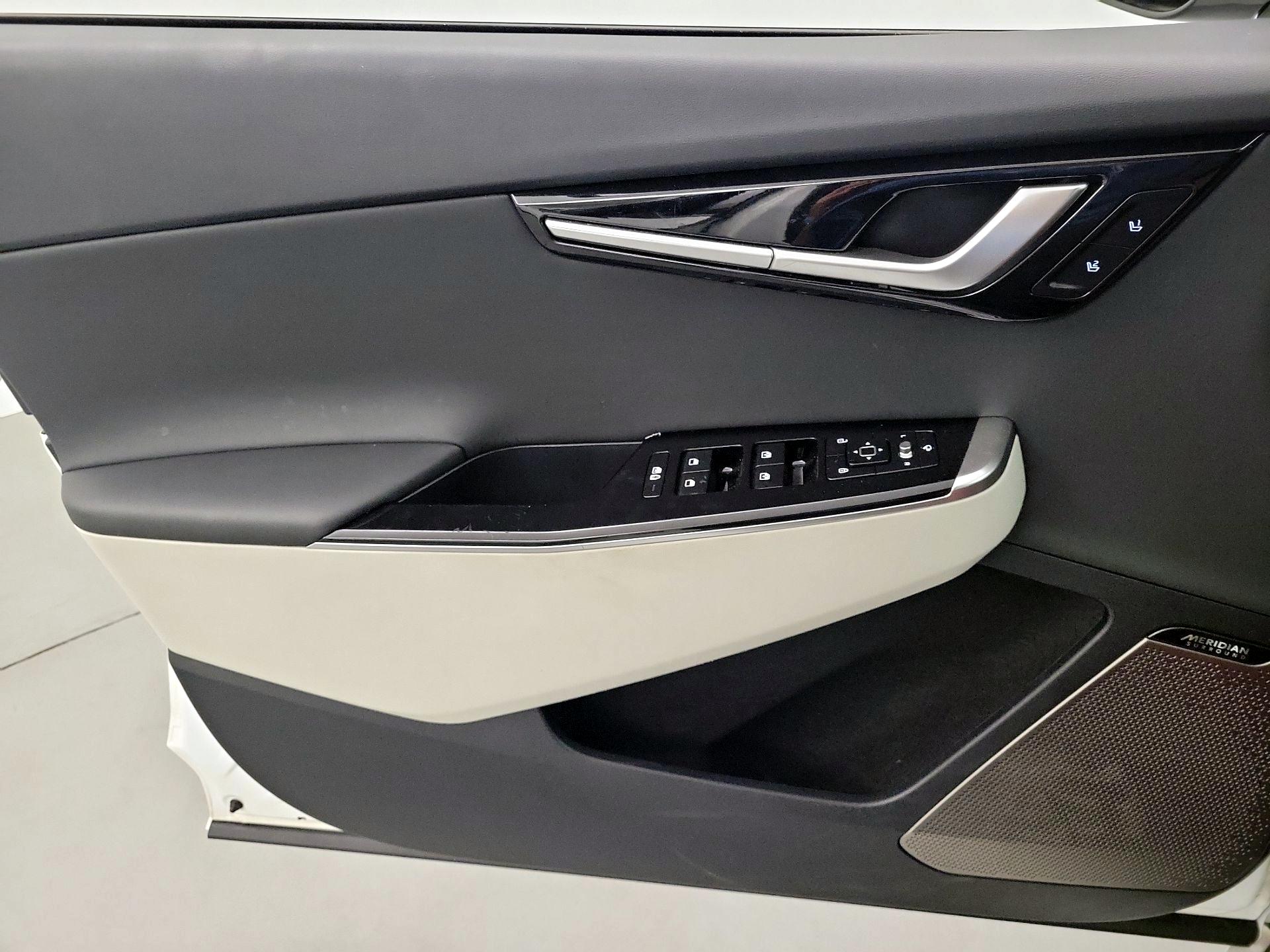 Thumbnail: 2024 Kia EV6 - 12