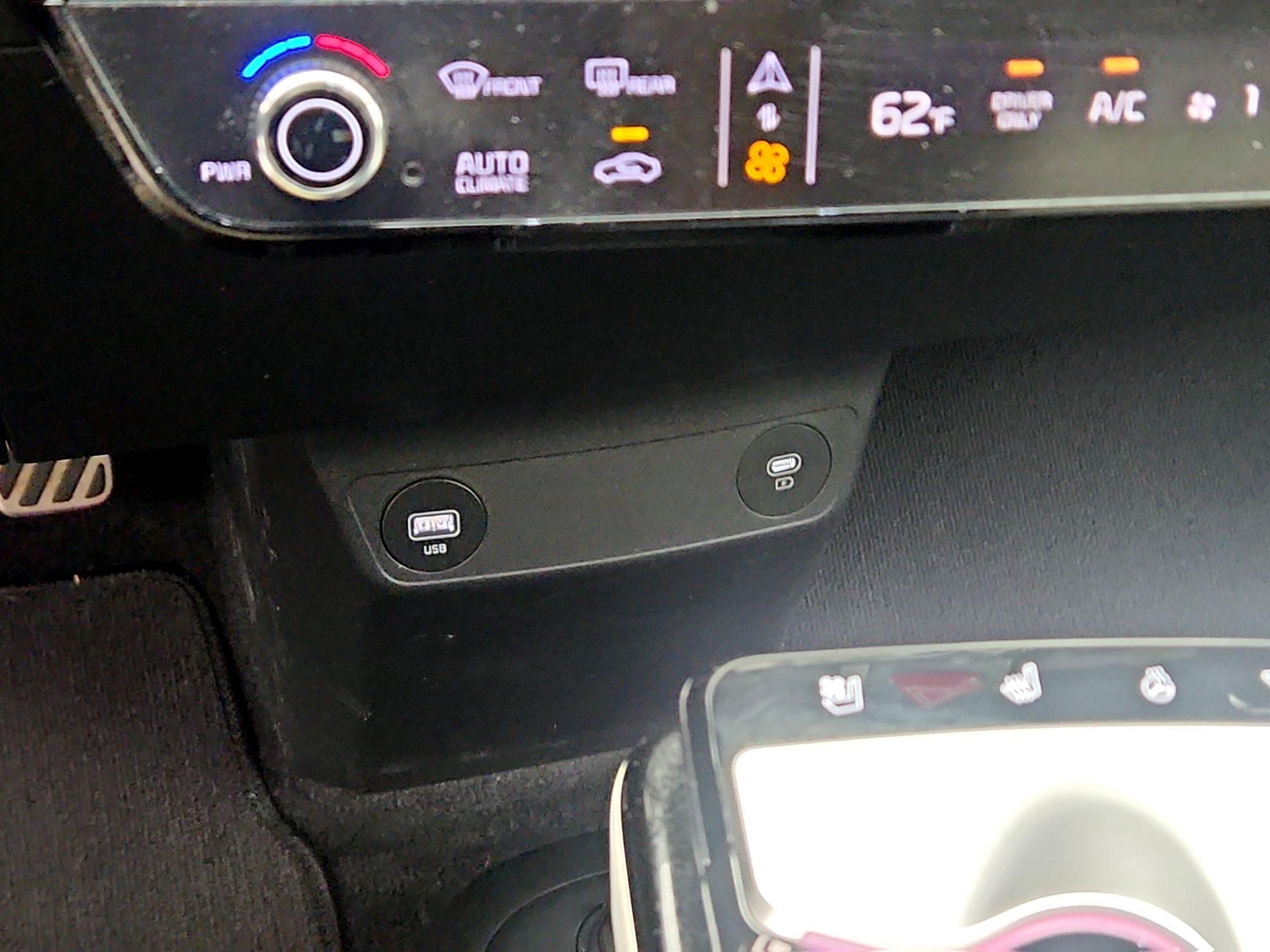 Thumbnail: 2024 Kia EV6 - 19
