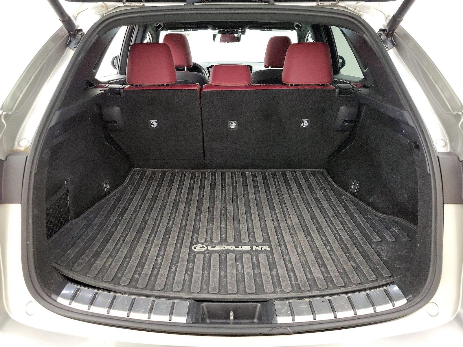 2024 Lexus NX PHEV 450h+ - Photo 22