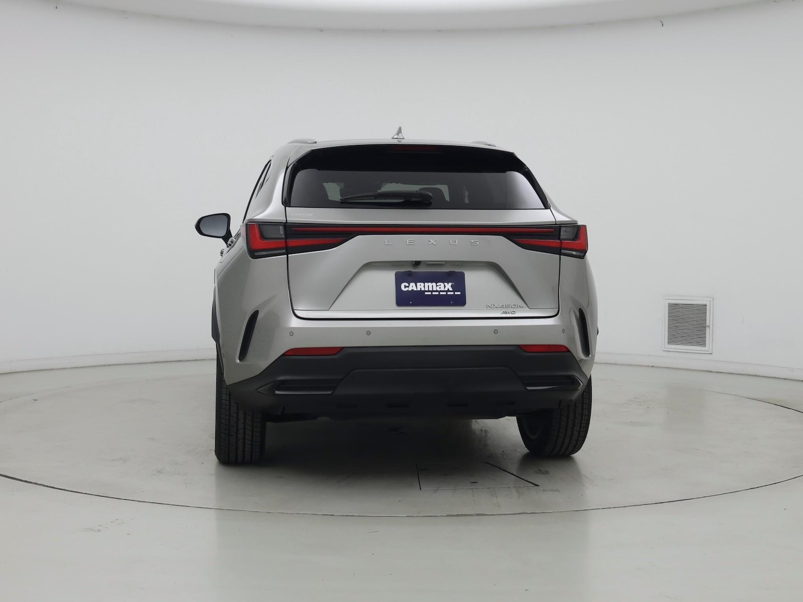 2024 Lexus NX PHEV 450h+ - Photo 7