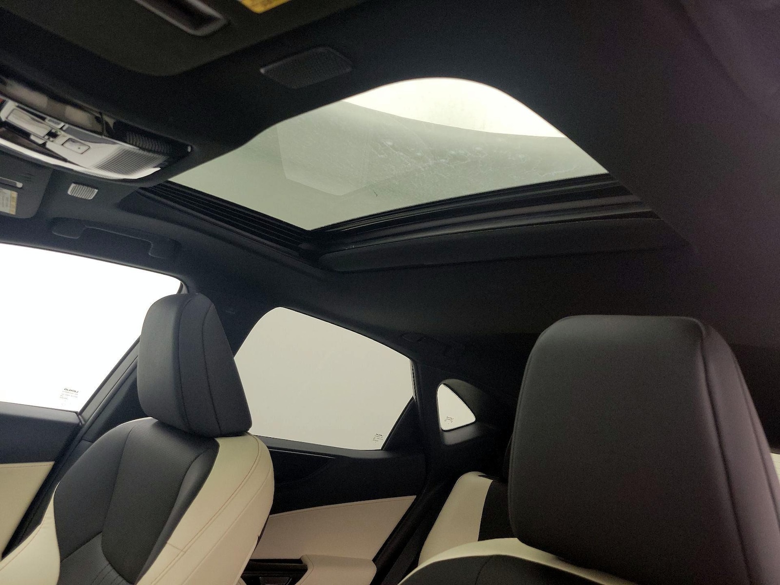 Sunroof(s) & Overhead Airbags