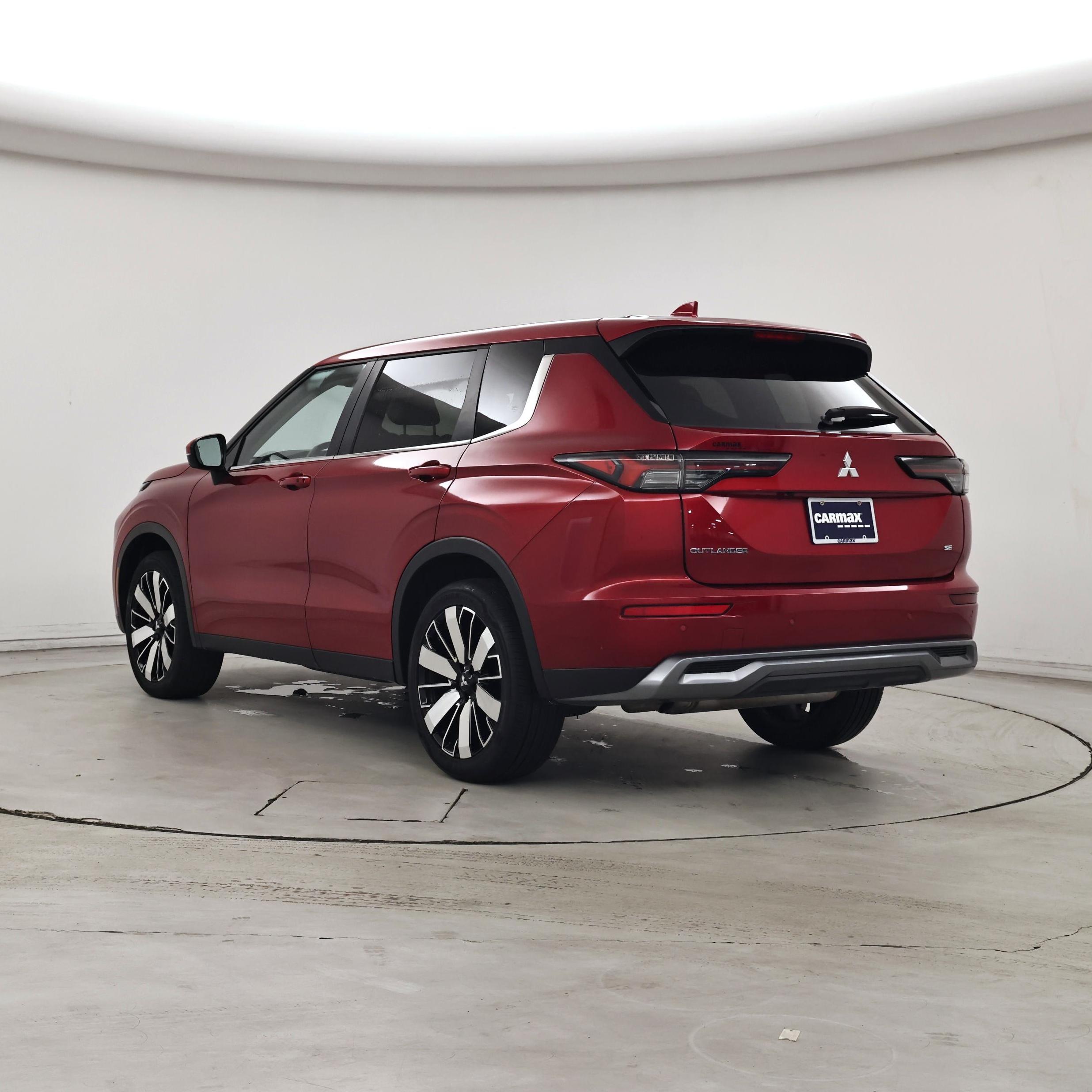 Thumbnail: 2025 Mitsubishi Outlander - 2