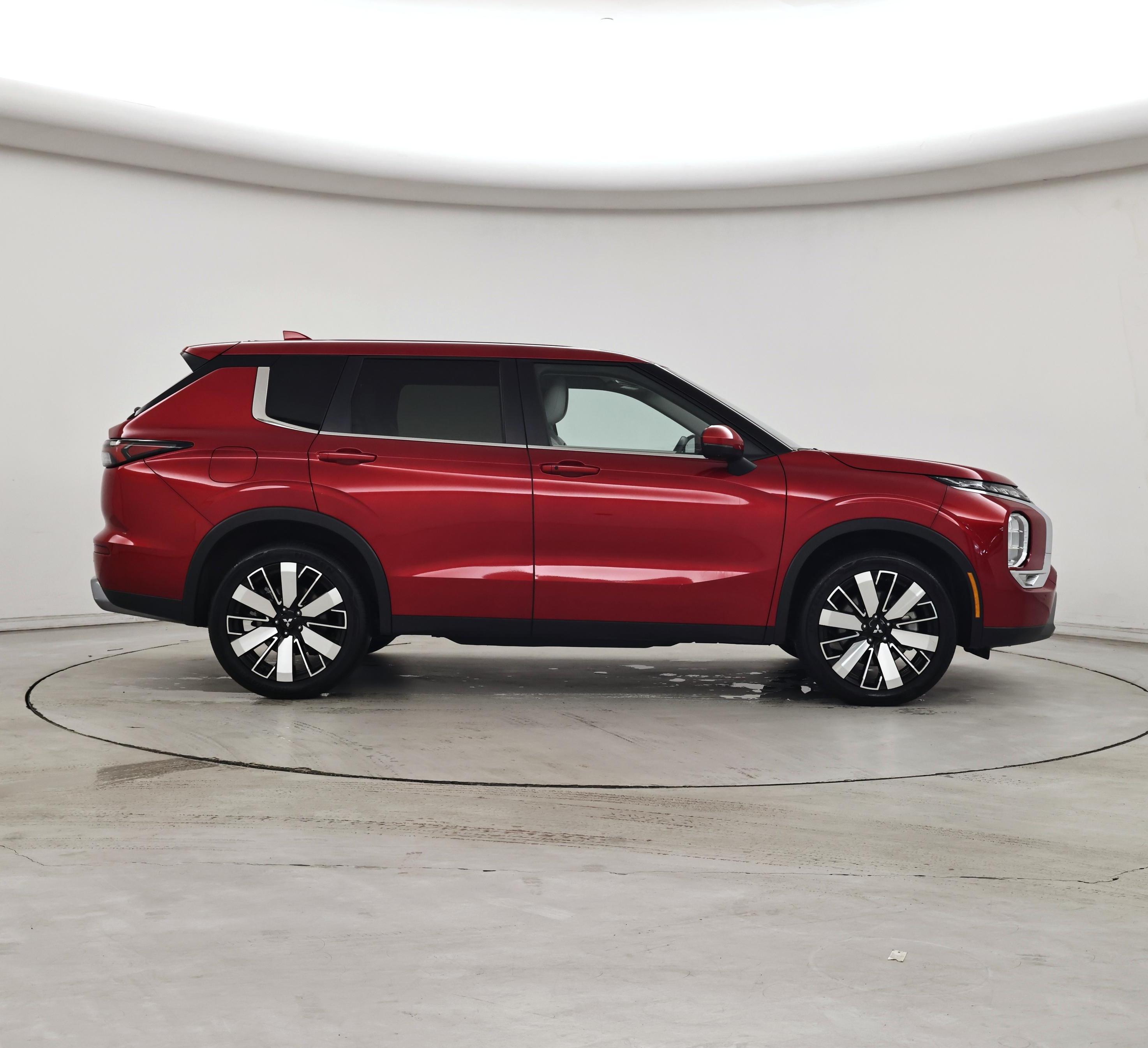 Thumbnail: 2025 Mitsubishi Outlander - 7