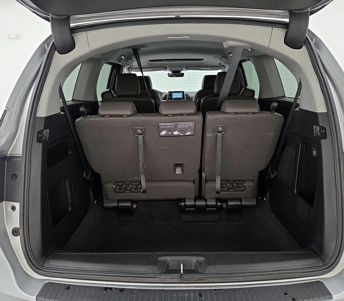 Trunk/Cargo (Seats Up)