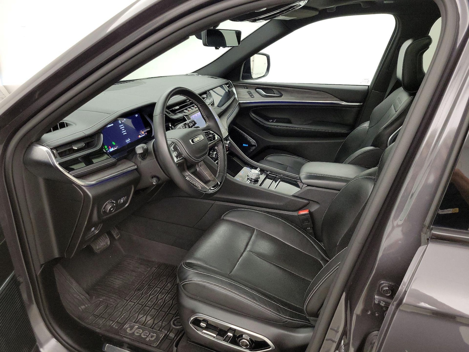 2023 Jeep Grand Cherokee Overland - Photo 12