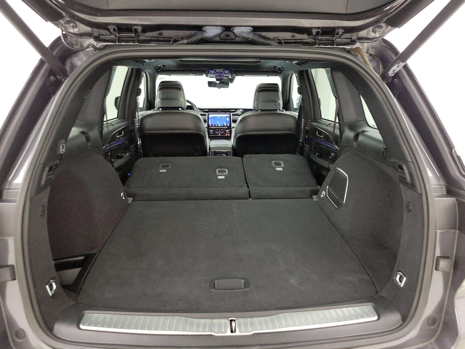 2023 Jeep Grand Cherokee Overland - Photo 24