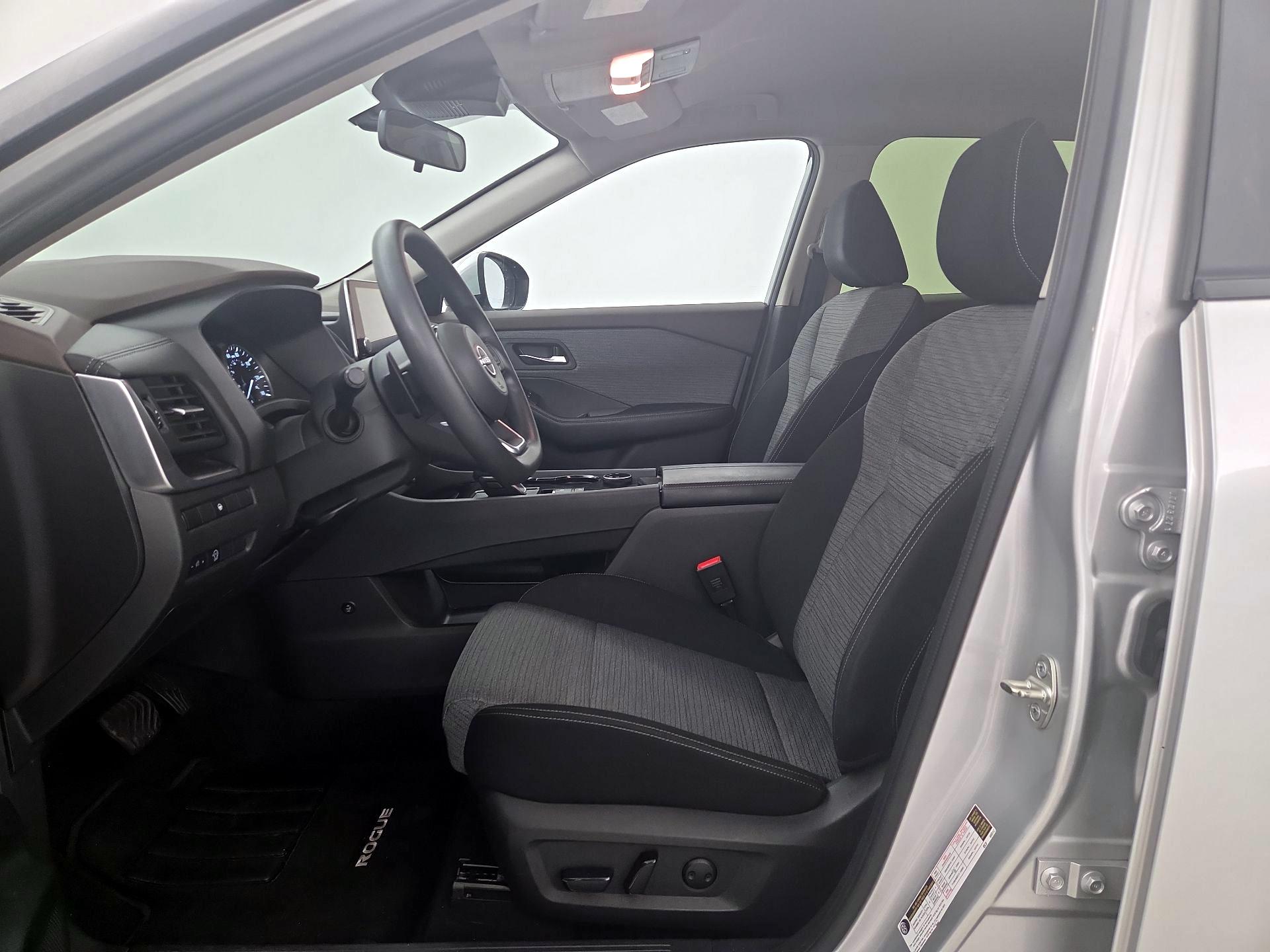 Thumbnail: 2023 Nissan Rogue - 11