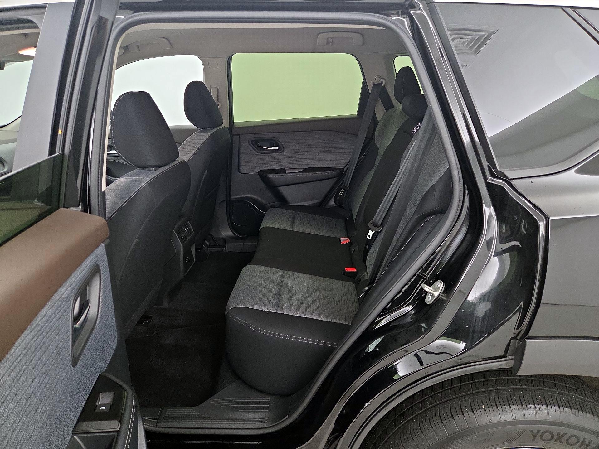 Thumbnail: 2023 Nissan Rogue - 19
