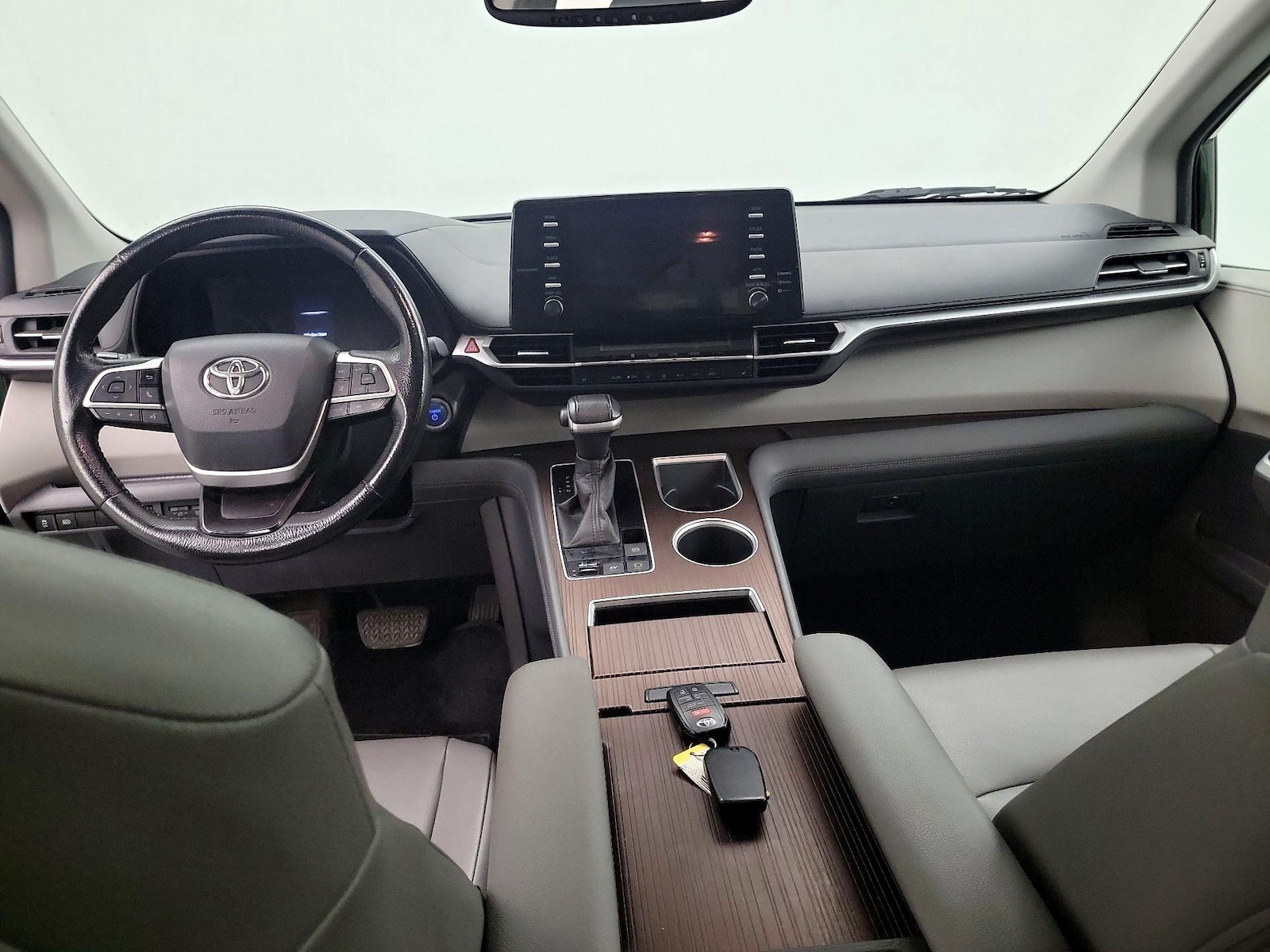 2022 Toyota Sienna XLE - Photo 10