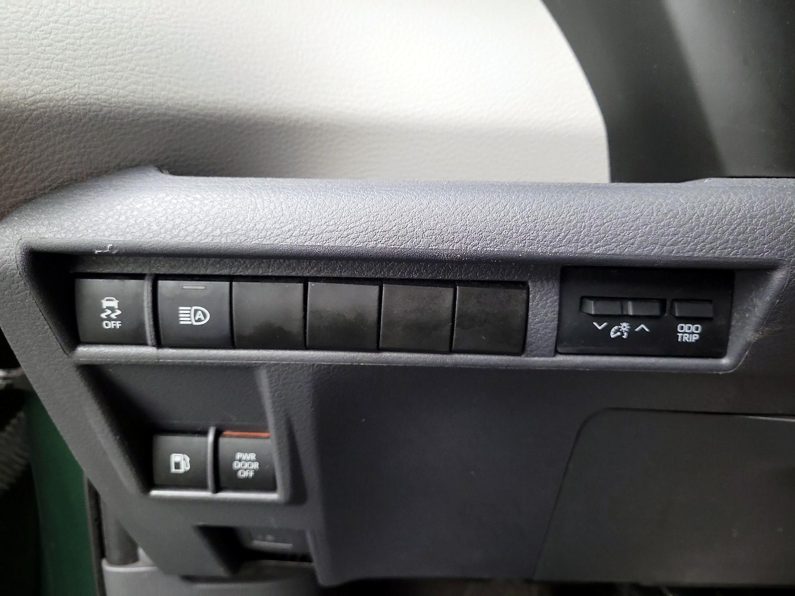 2022 Toyota Sienna XLE - Photo 14