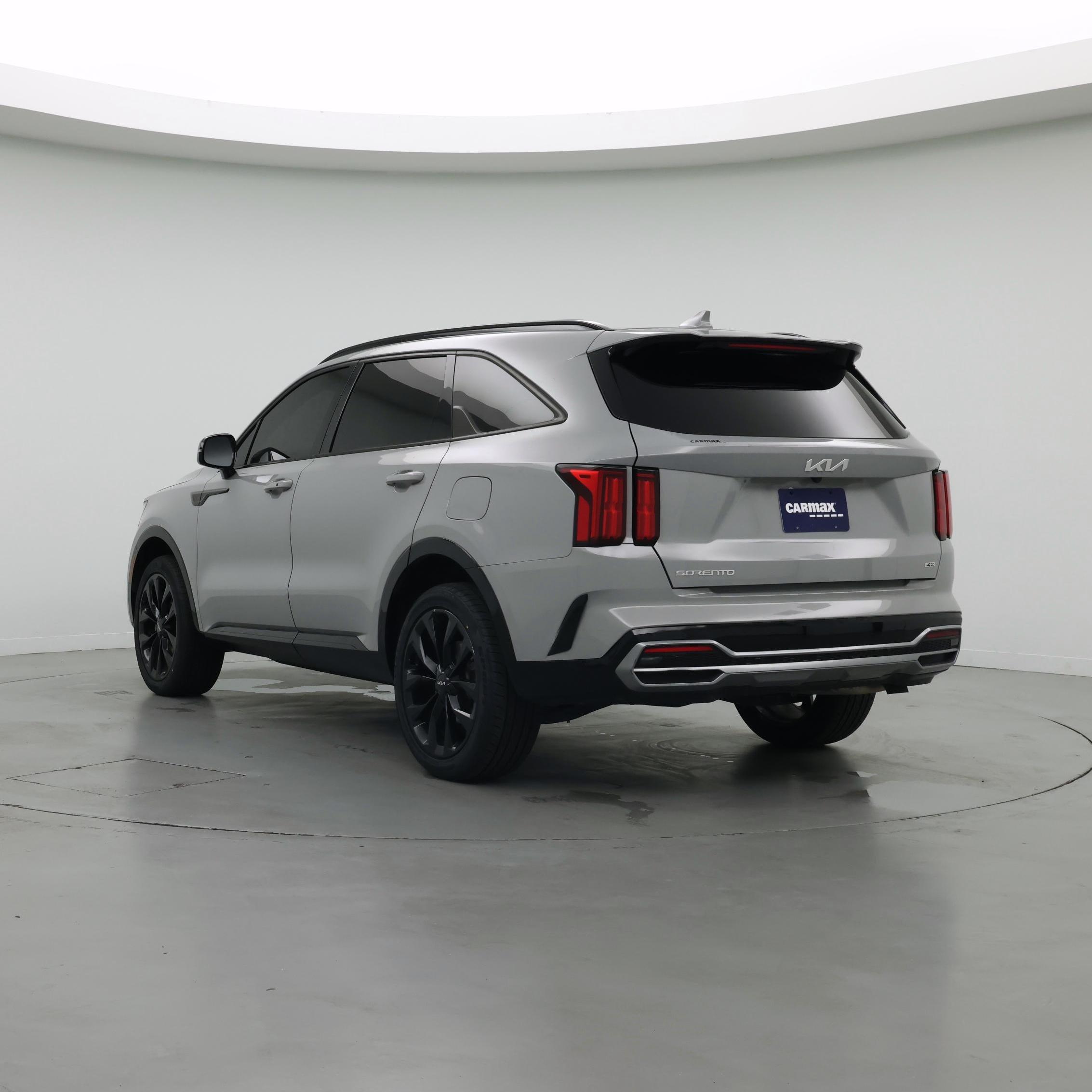 Thumbnail: 2023 Kia Sorento - 2