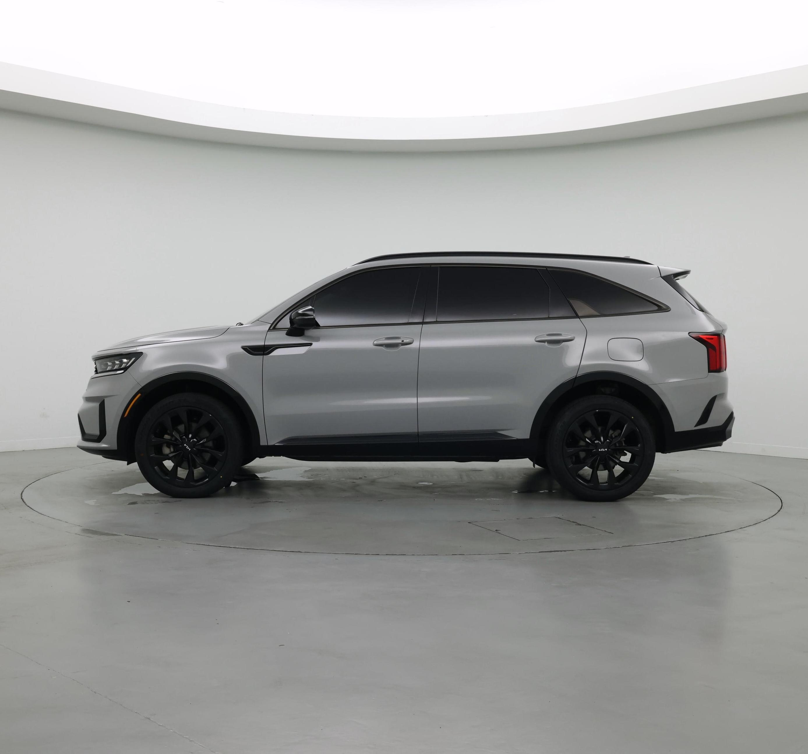 Thumbnail: 2023 Kia Sorento - 3