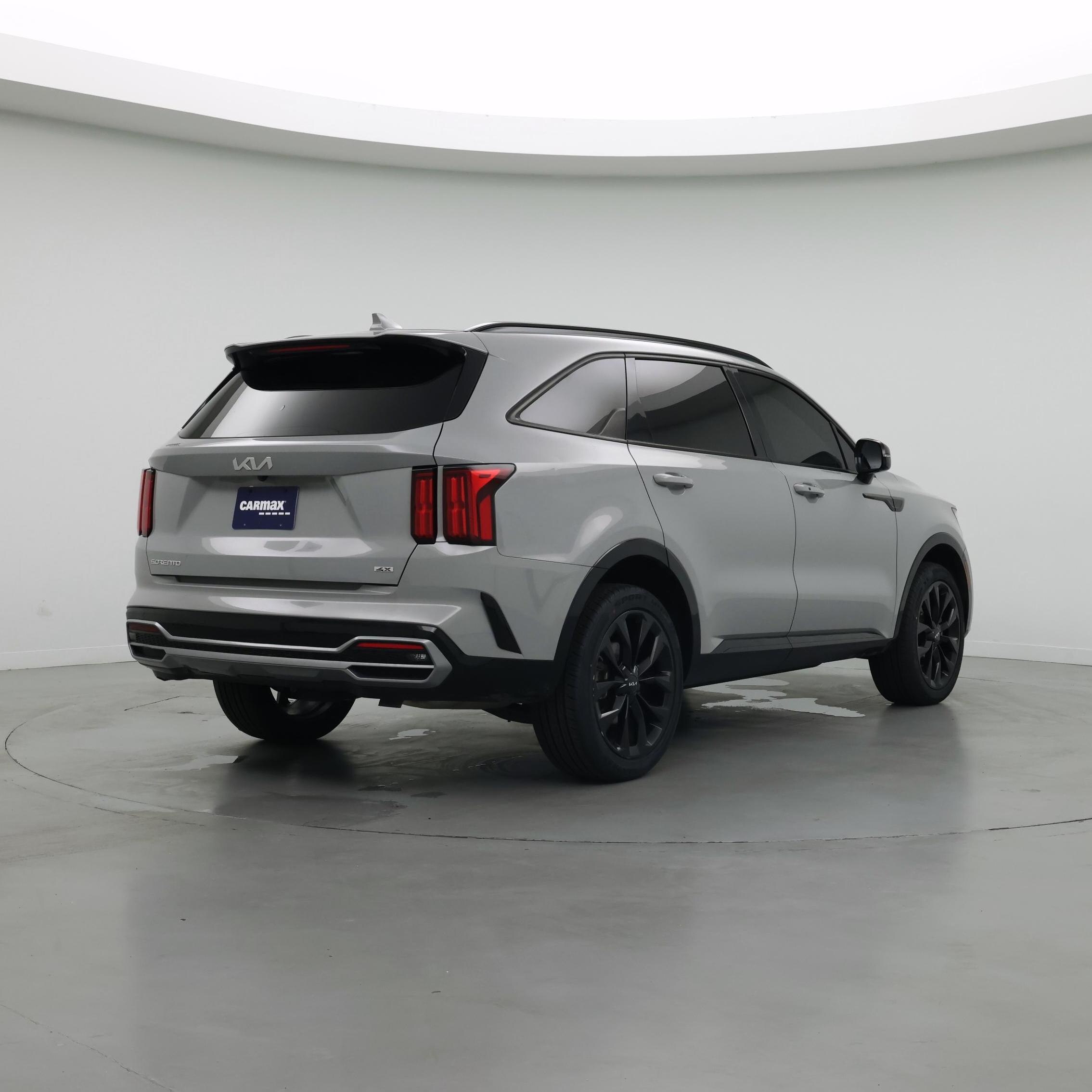 Thumbnail: 2023 Kia Sorento - 8