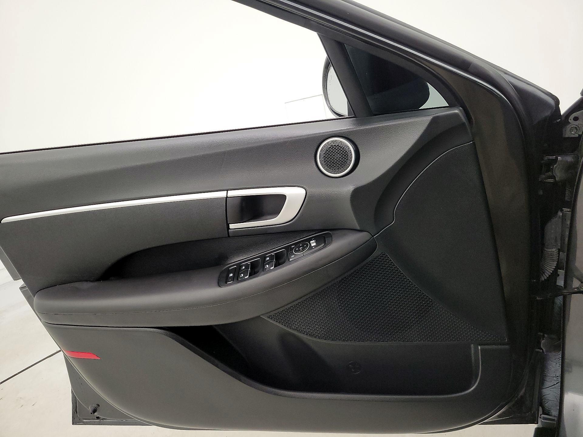 Thumbnail: 2023 Hyundai Sonata - 12