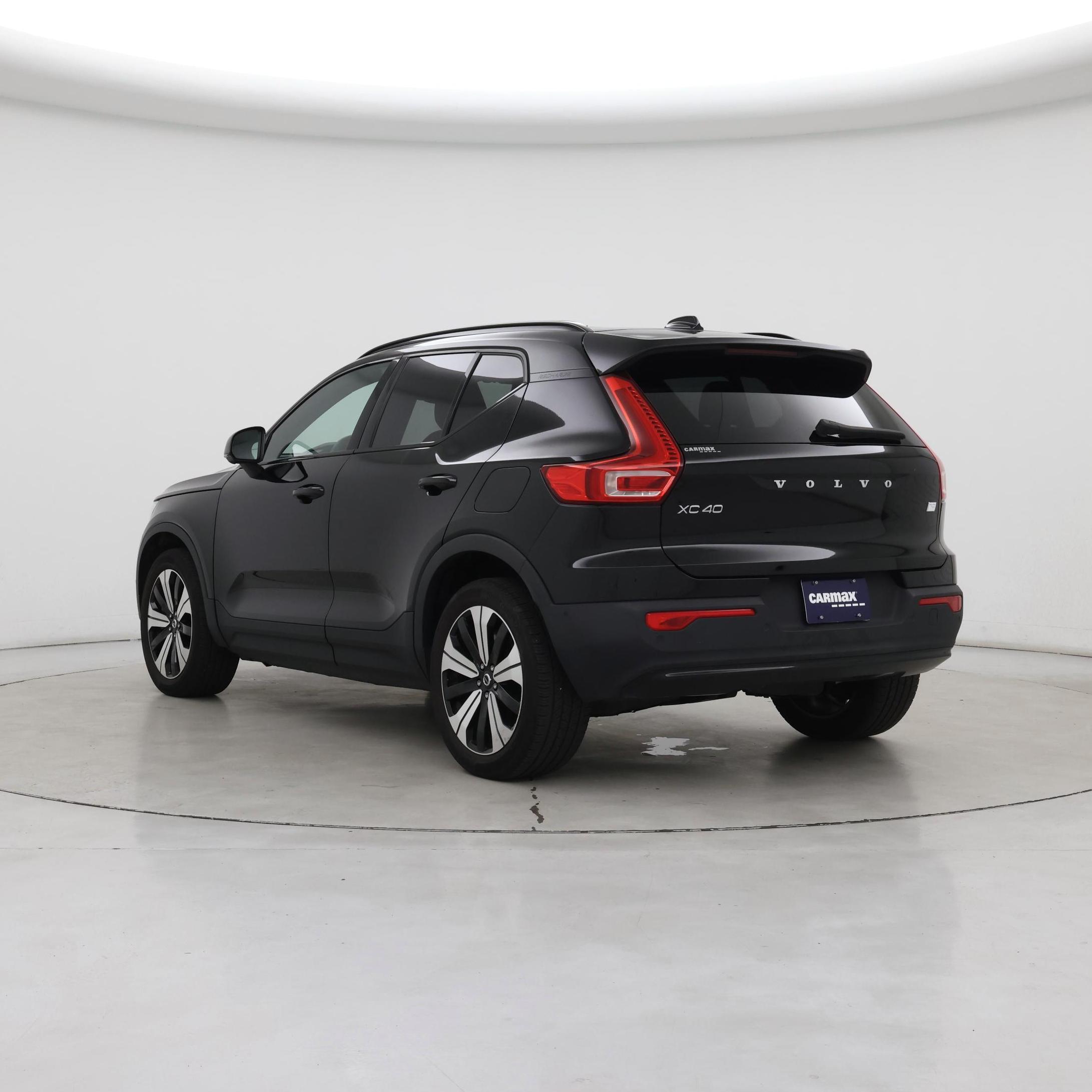Thumbnail: 2023 Volvo XC40 - 2