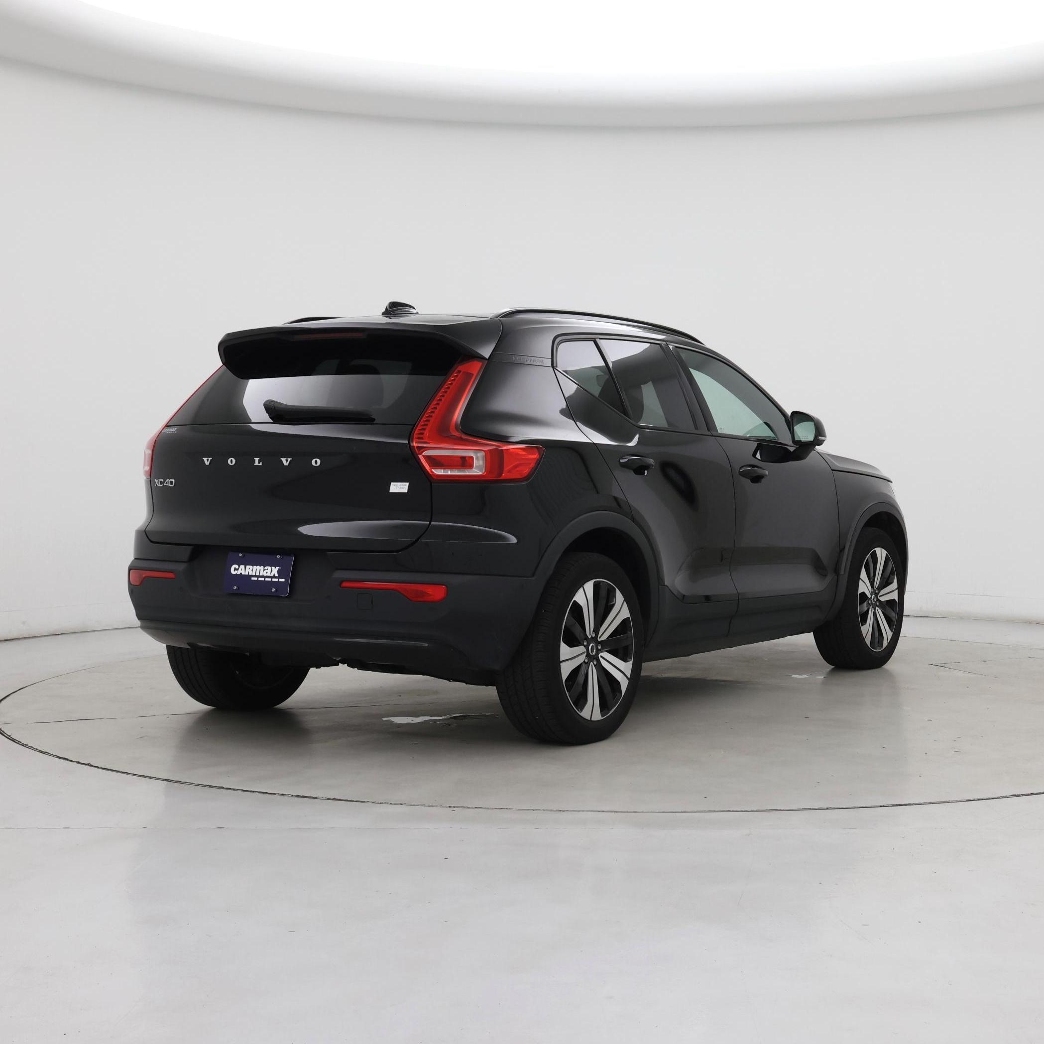 Thumbnail: 2023 Volvo XC40 - 8