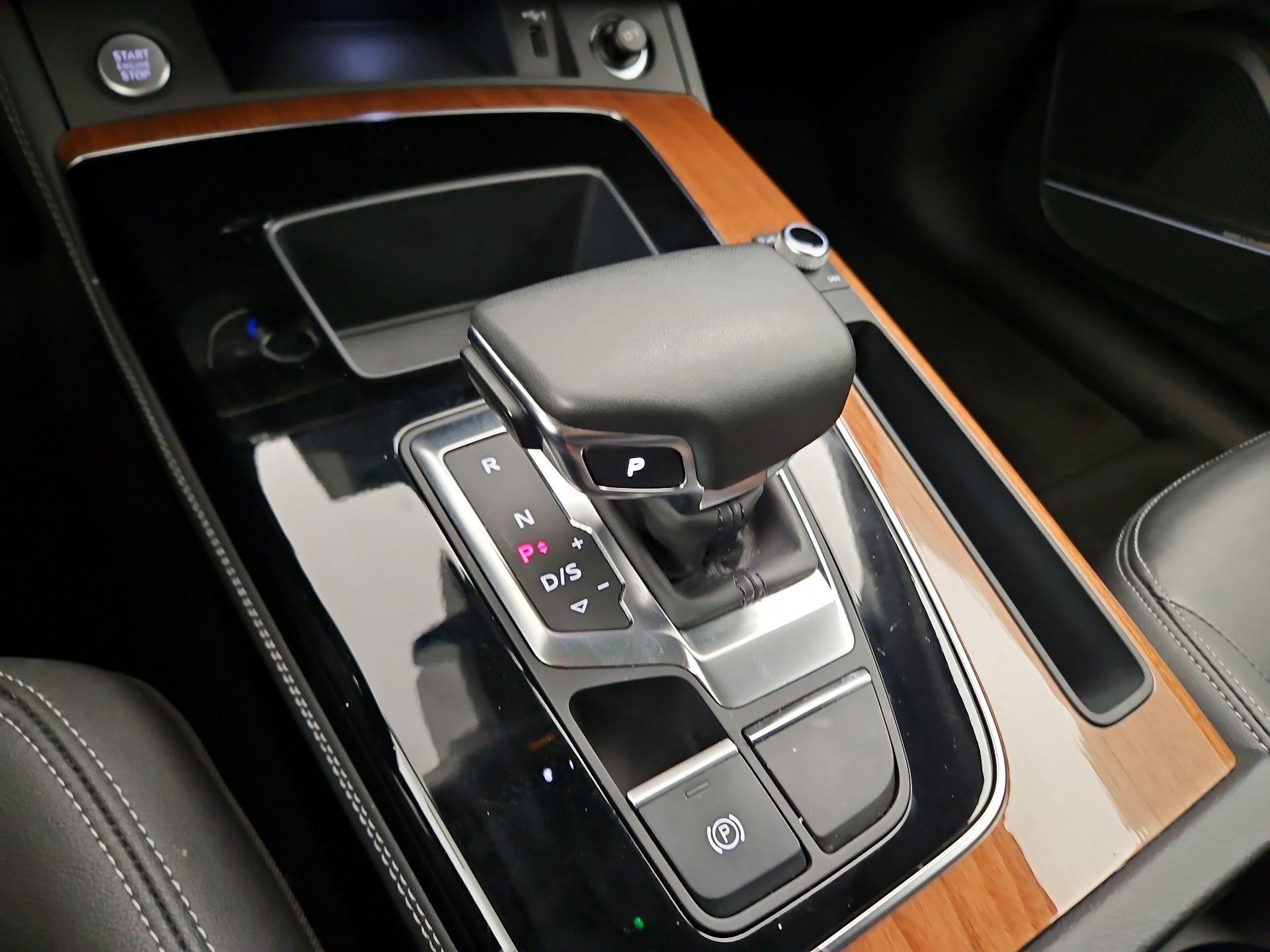 Thumbnail: 2023 Audi Q5 - 17