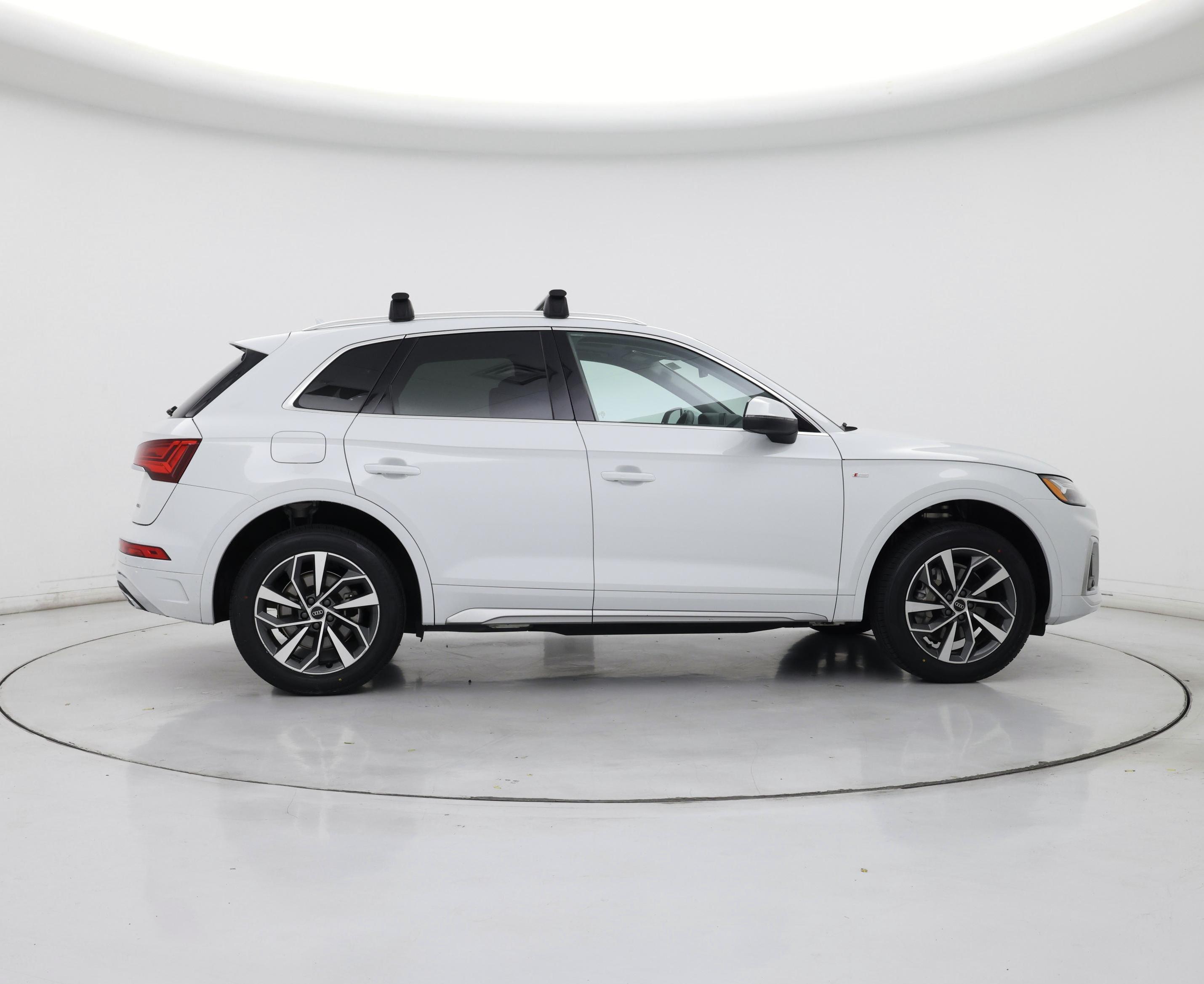 Thumbnail: 2023 Audi Q5 - 7