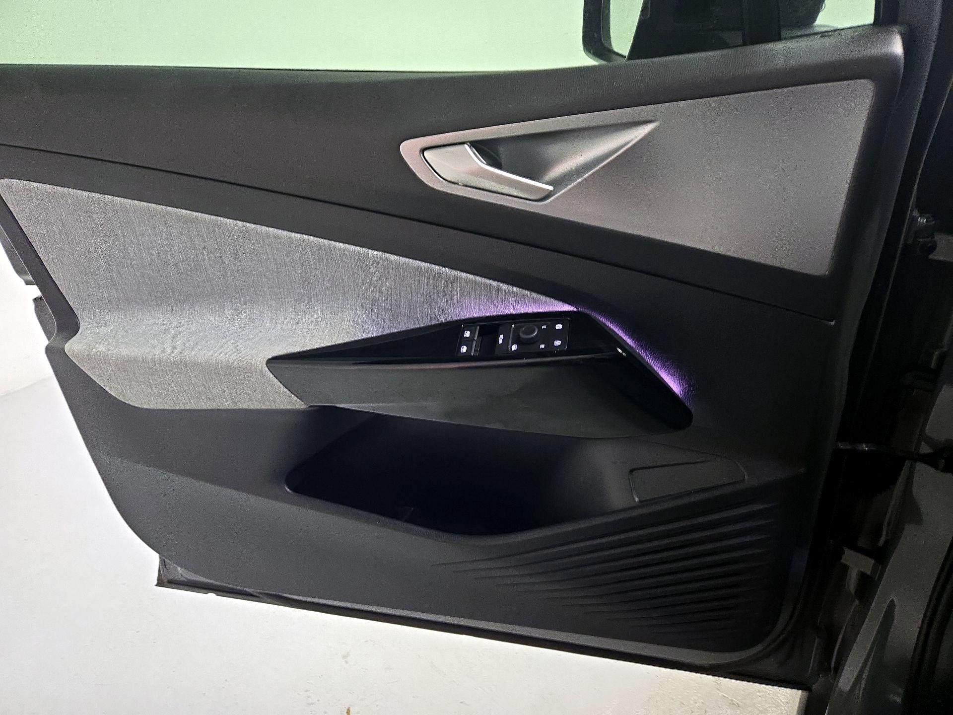 Thumbnail: 2024 Volkswagen ID.4 - 10