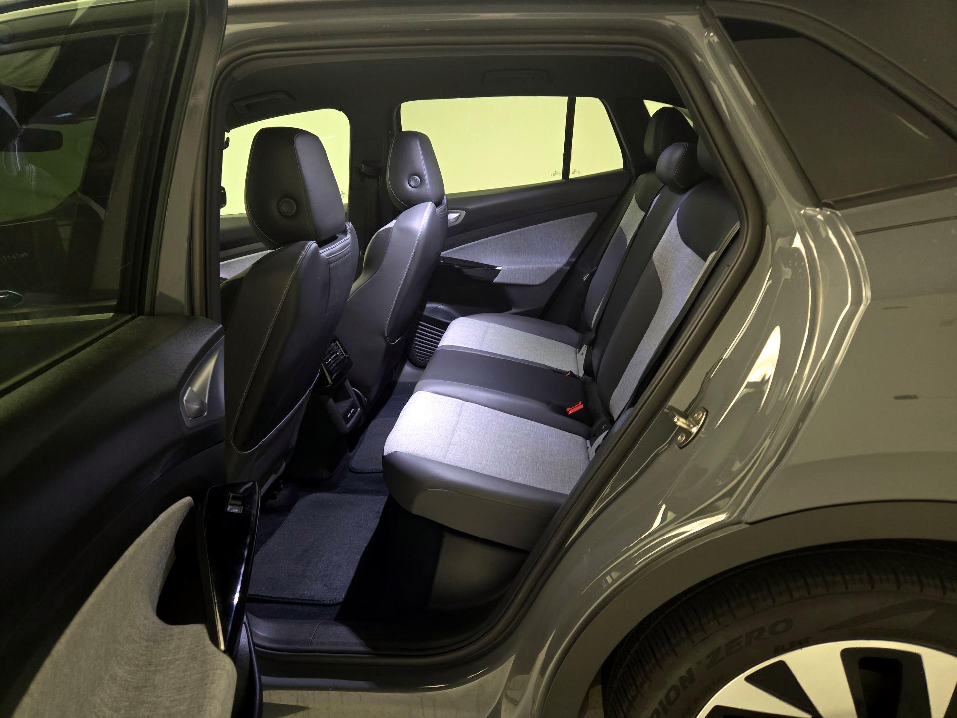 Thumbnail: 2024 Volkswagen ID.4 - 18
