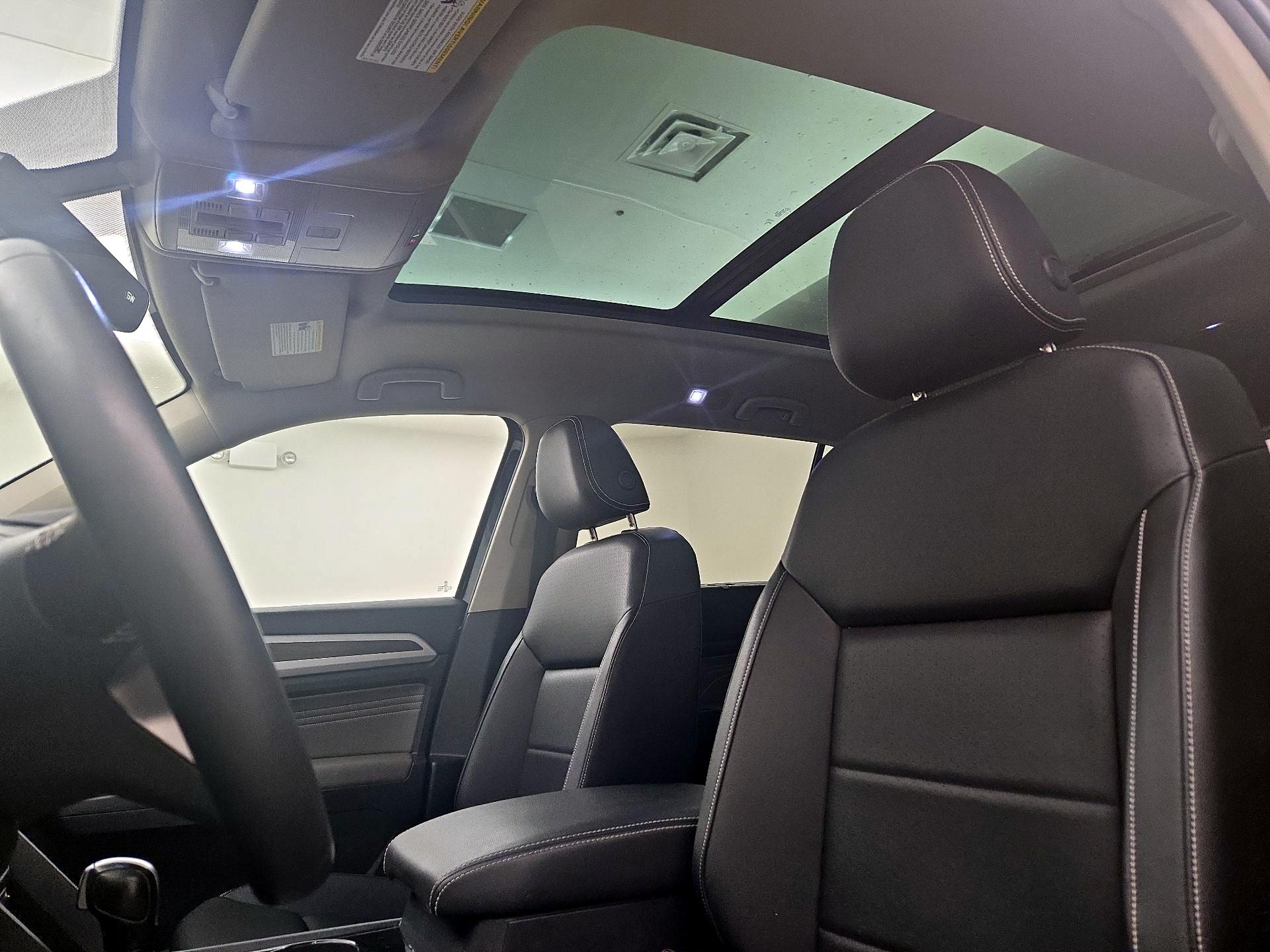 Thumbnail: 2023 Volkswagen Atlas - 19